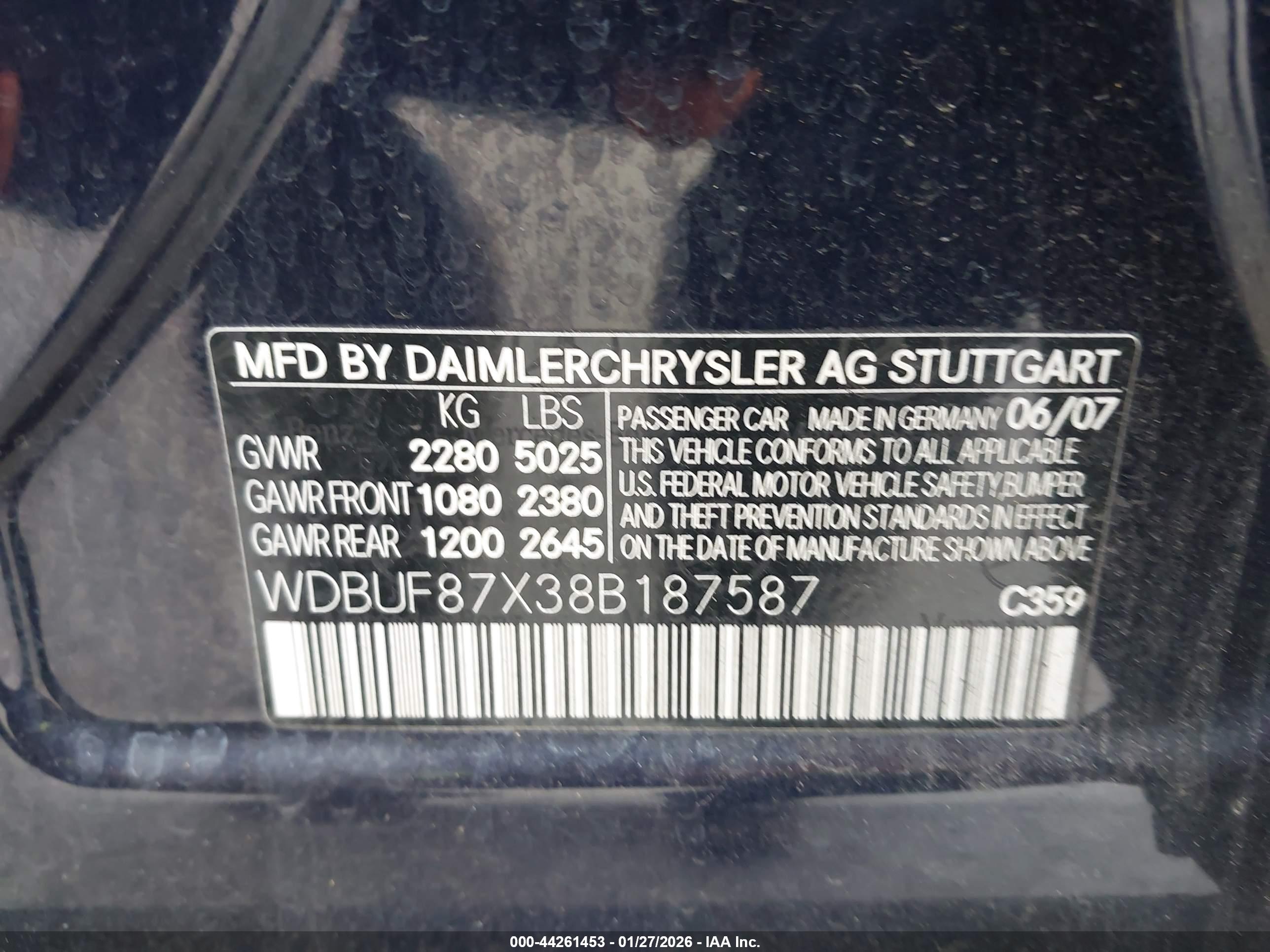 MERCEDES-BENZ E image 9