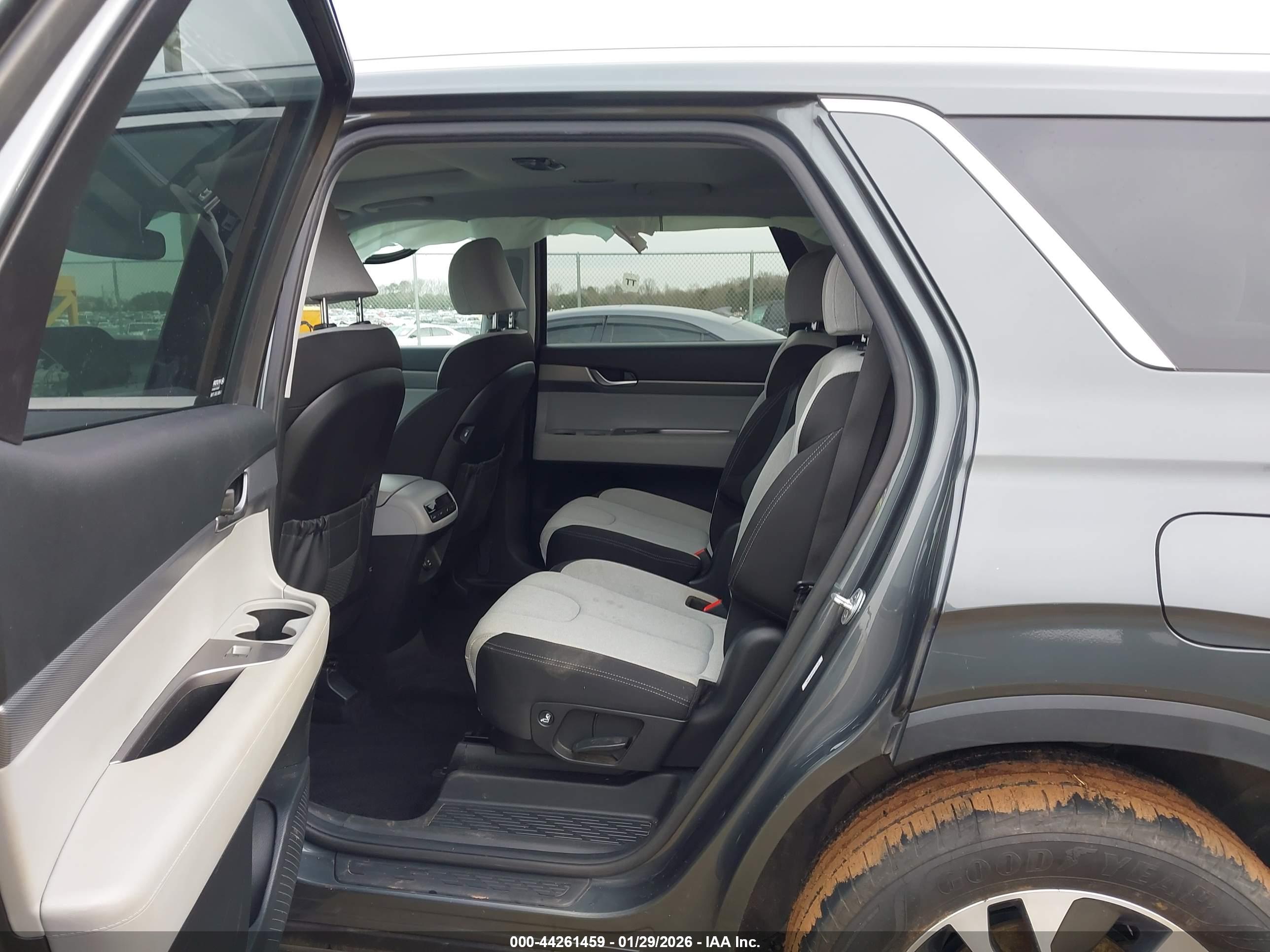 HYUNDAI PALISADE image 8