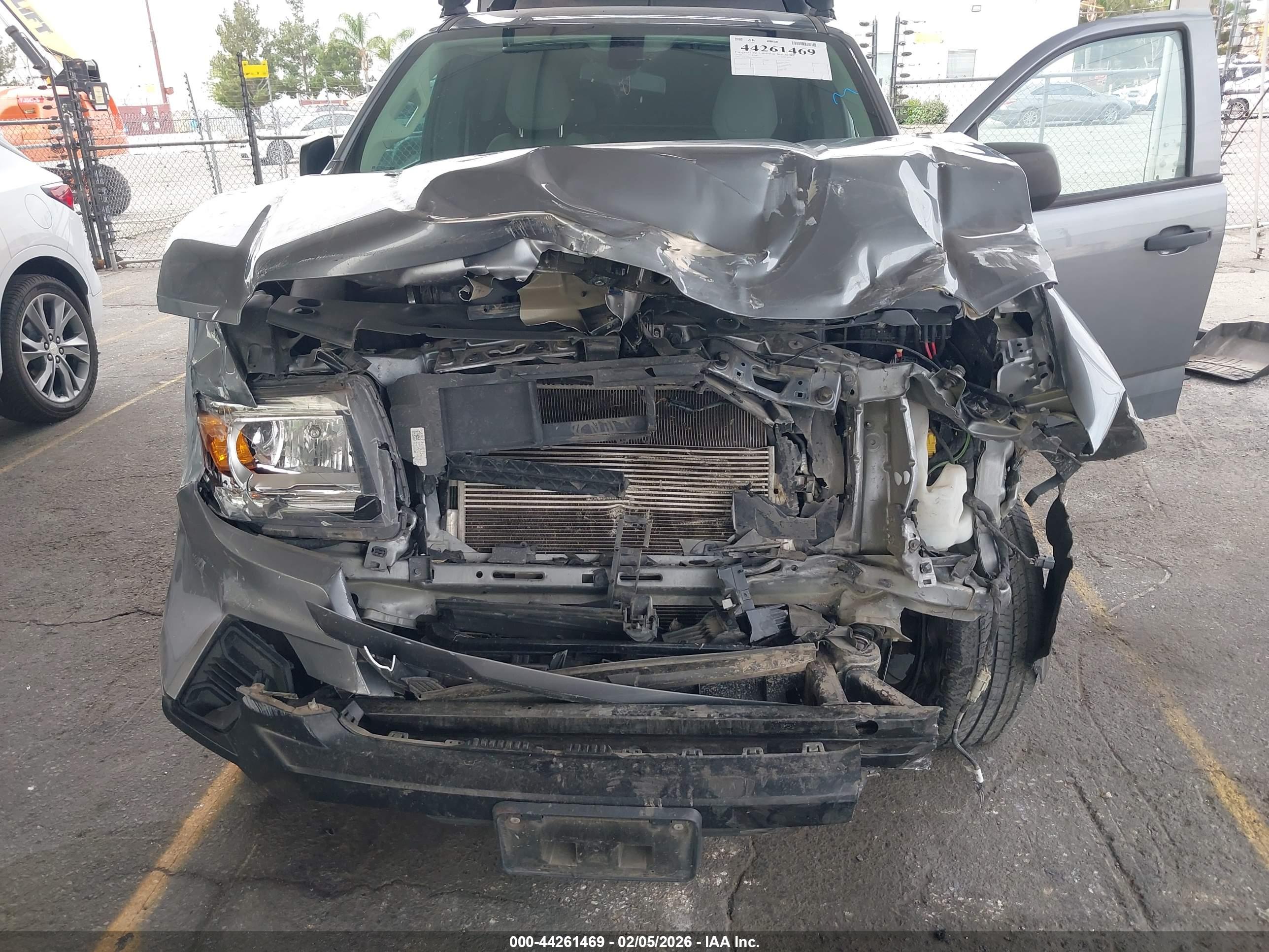 GMC CANYON image 6