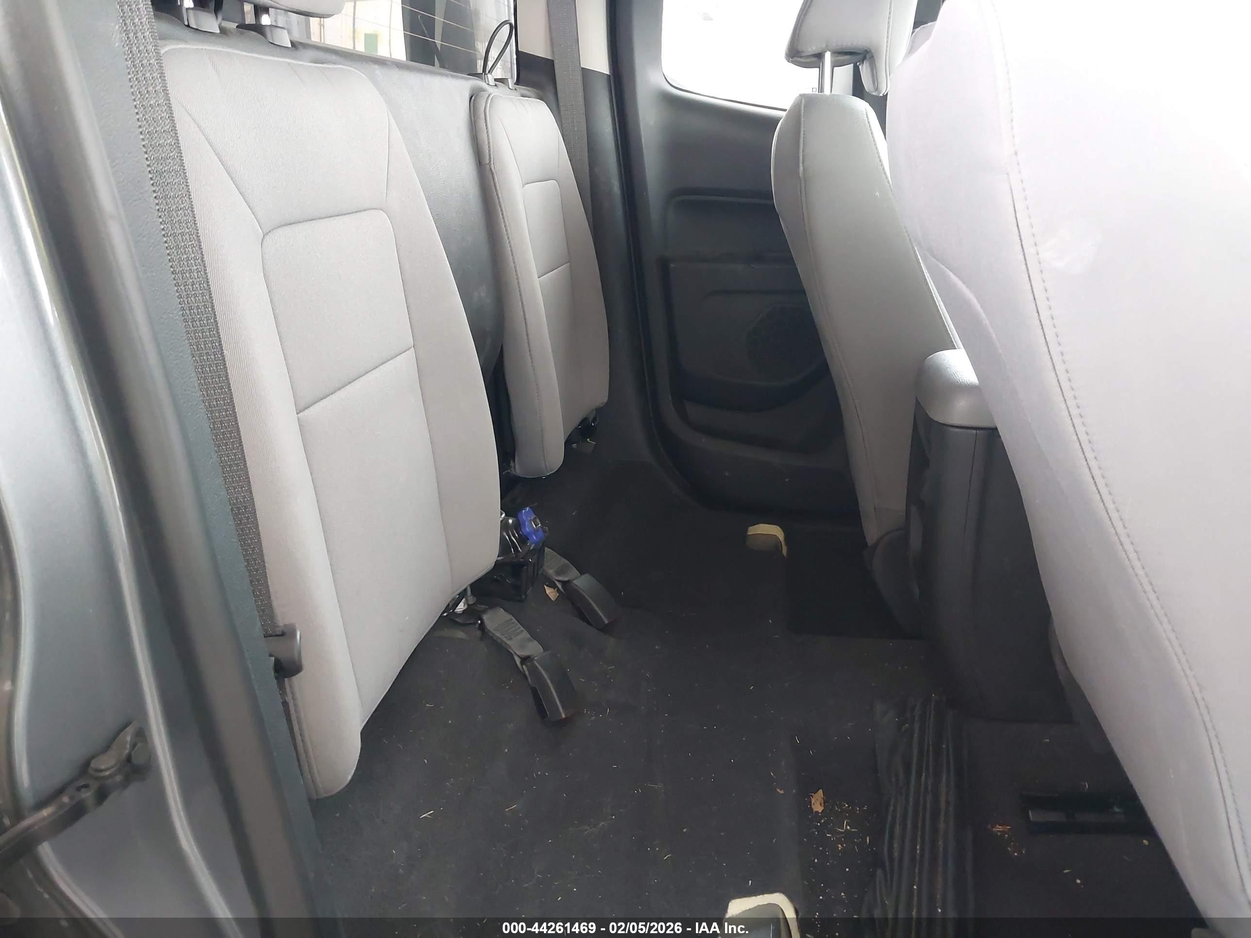 GMC CANYON image 8