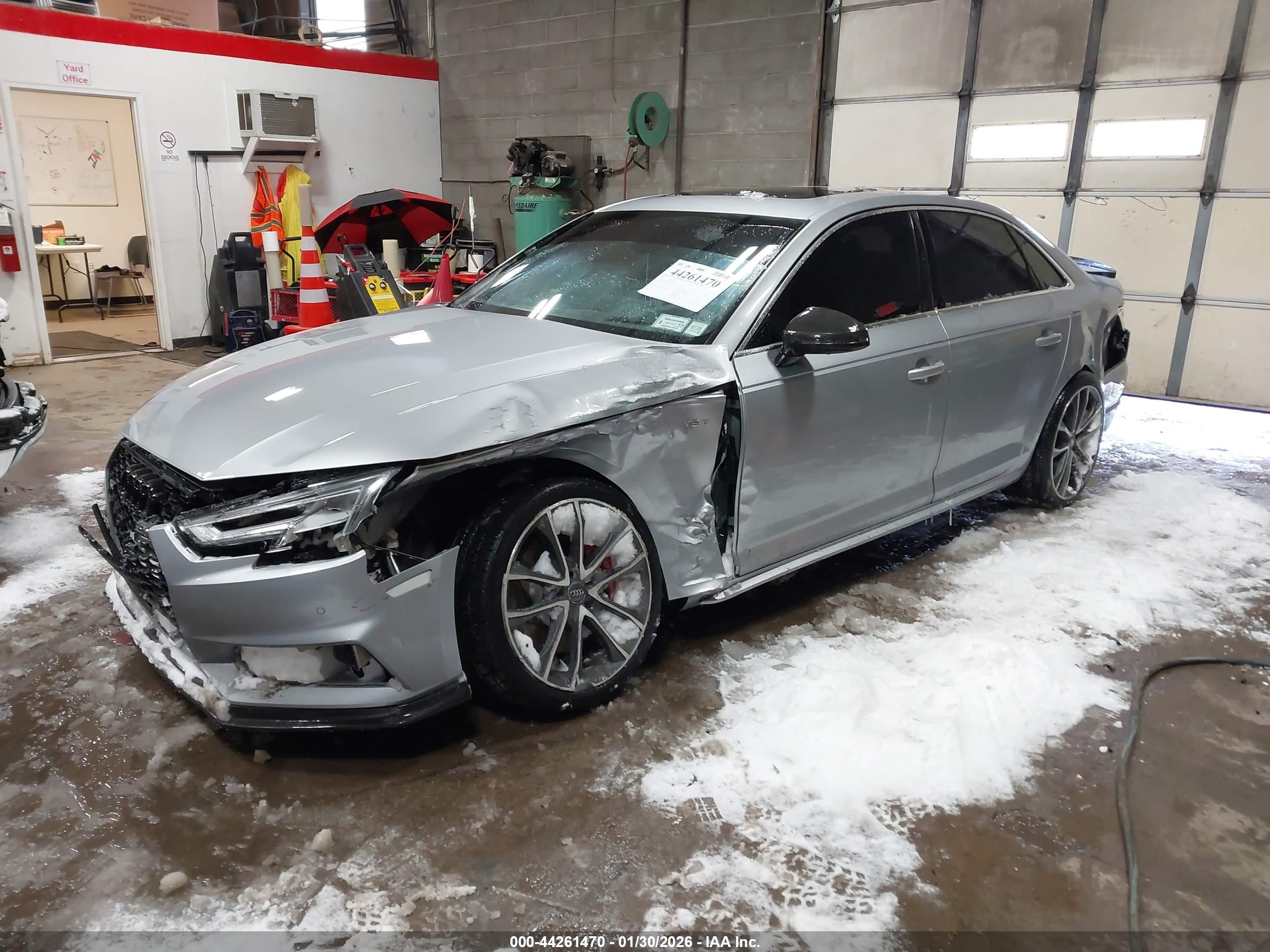 AUDI S4 image 2
