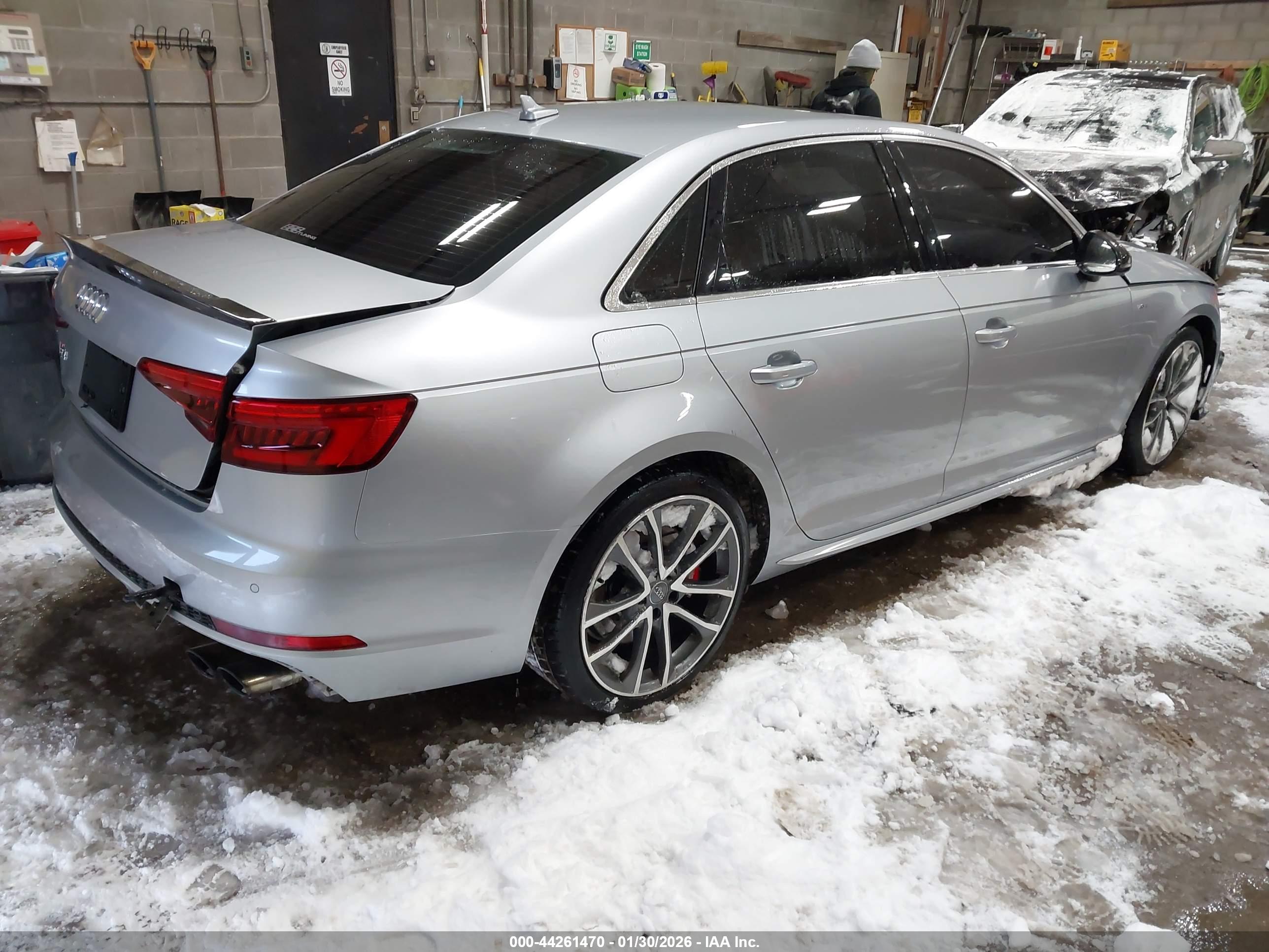 AUDI S4 image 4