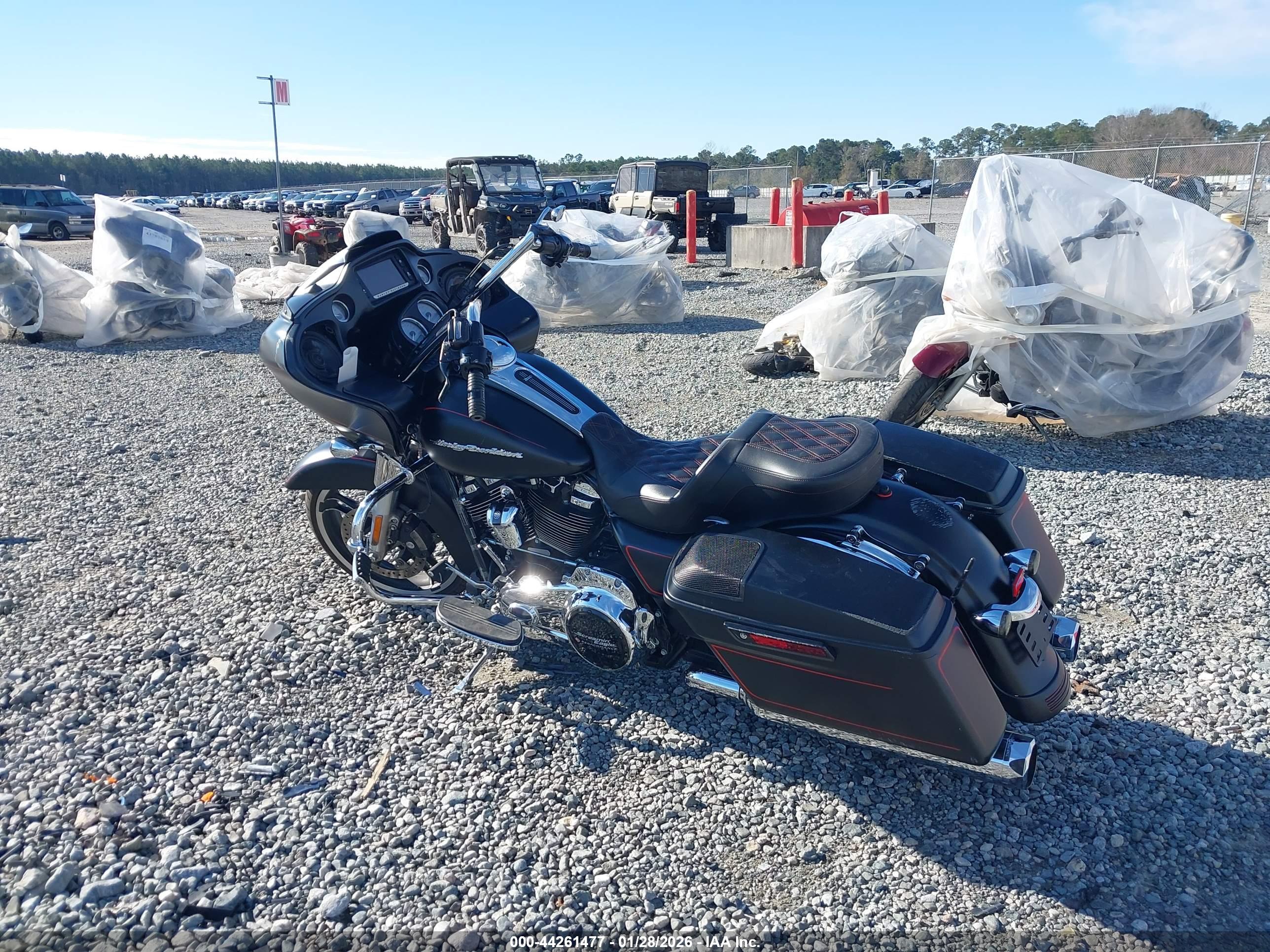 HARLEY-DAVIDSON FLTRXS image 3