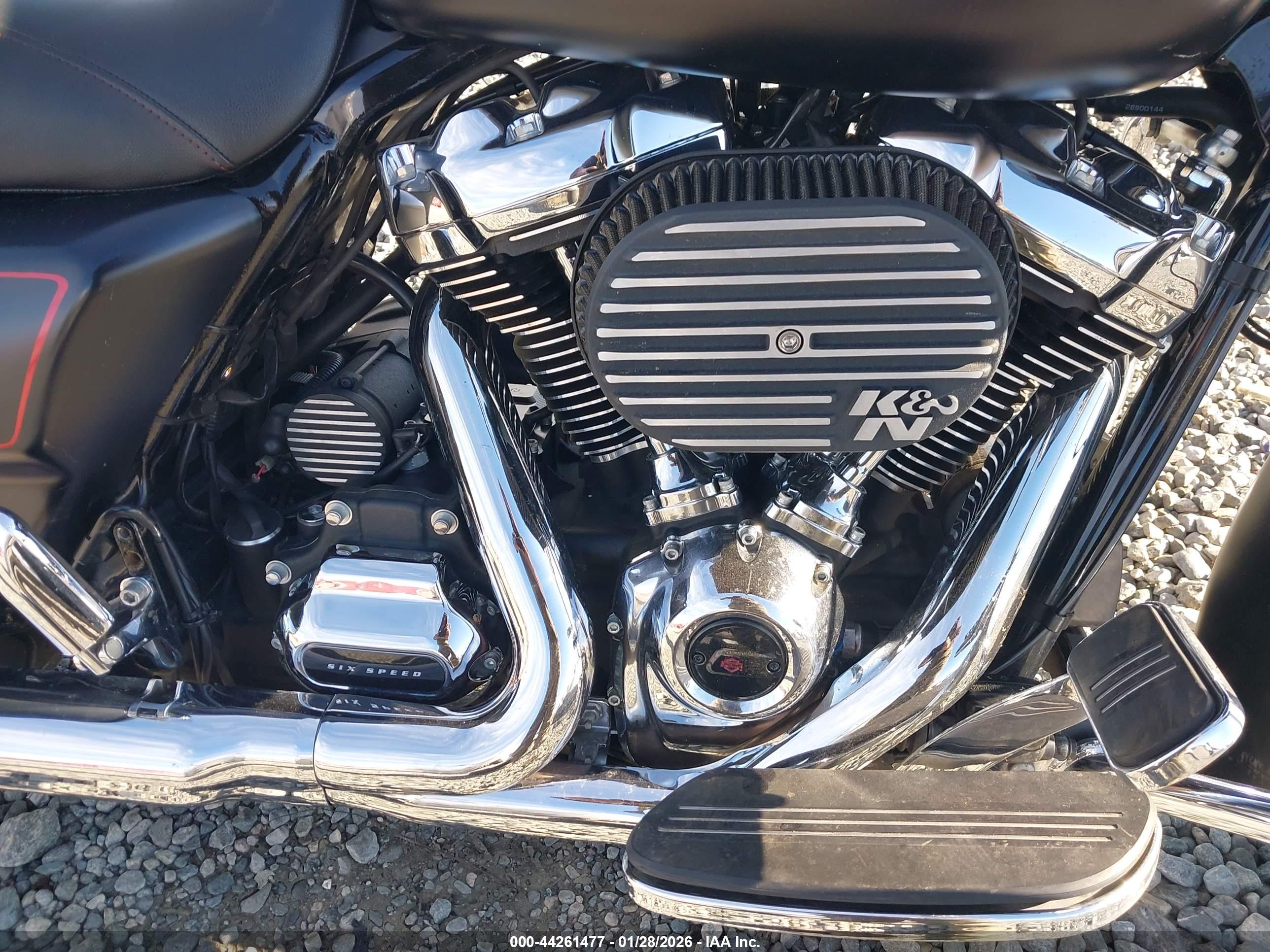 HARLEY-DAVIDSON FLTRXS image 8