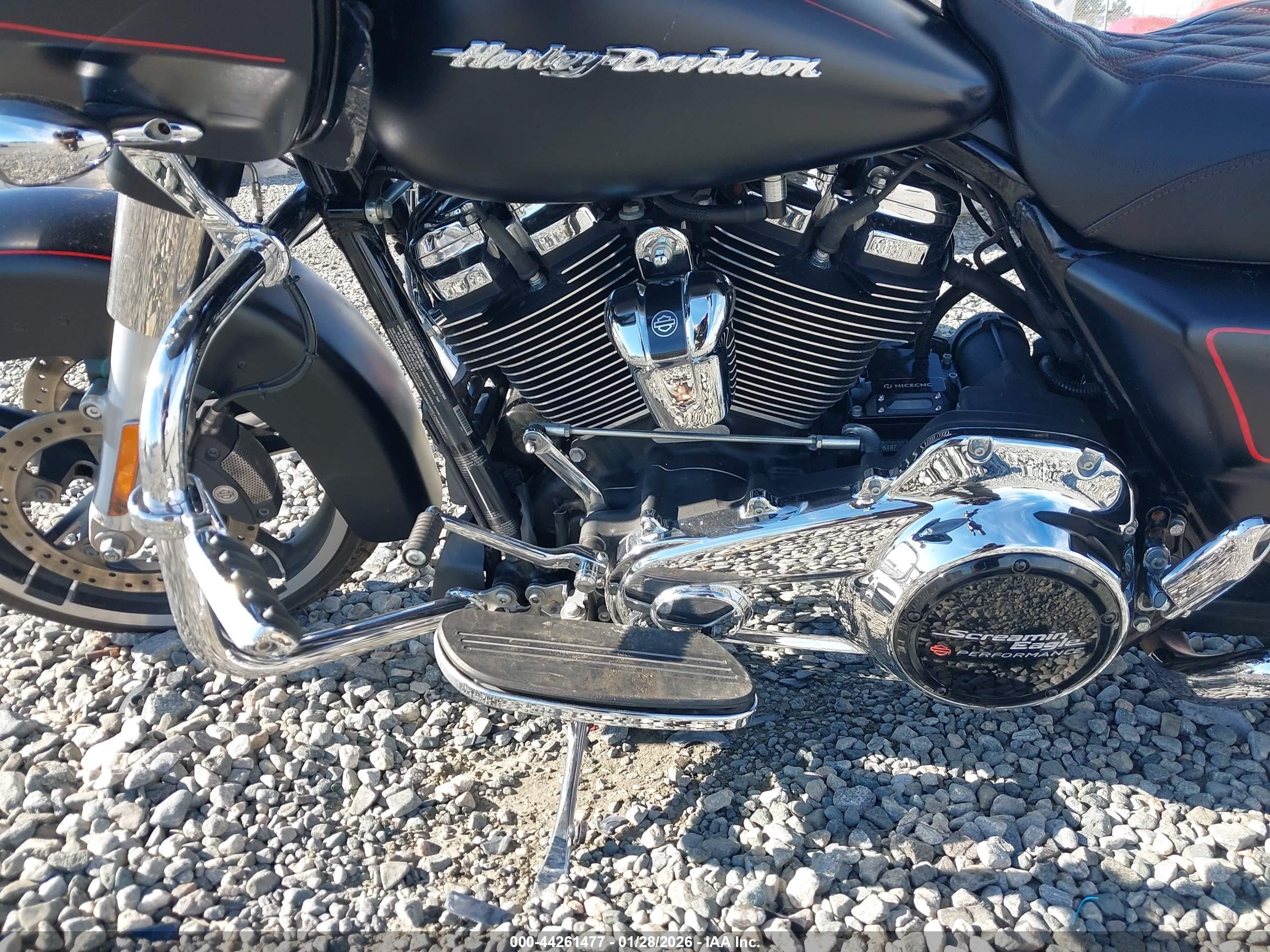 HARLEY-DAVIDSON FLTRXS image 9