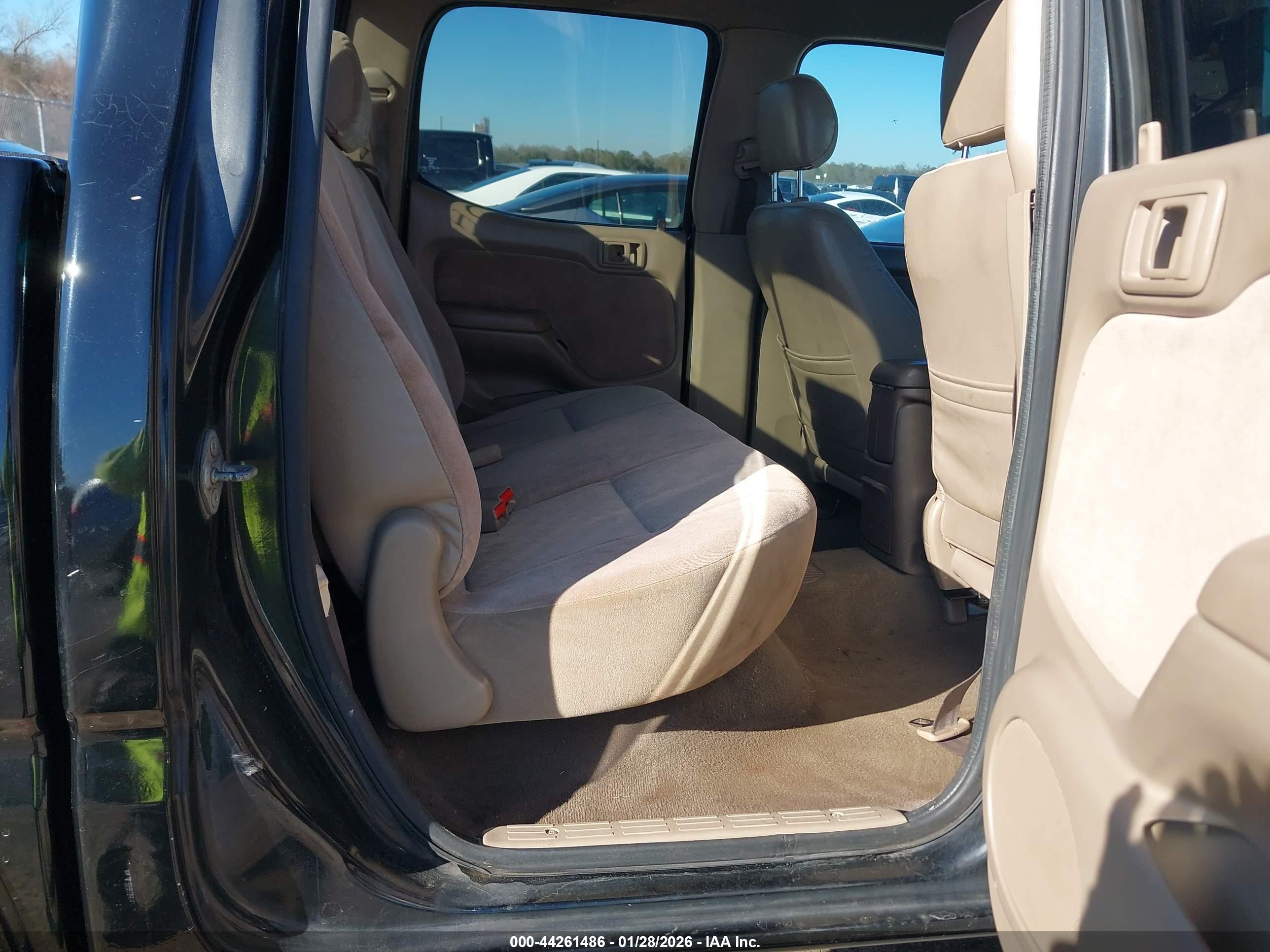 TOYOTA TACOMA image 8