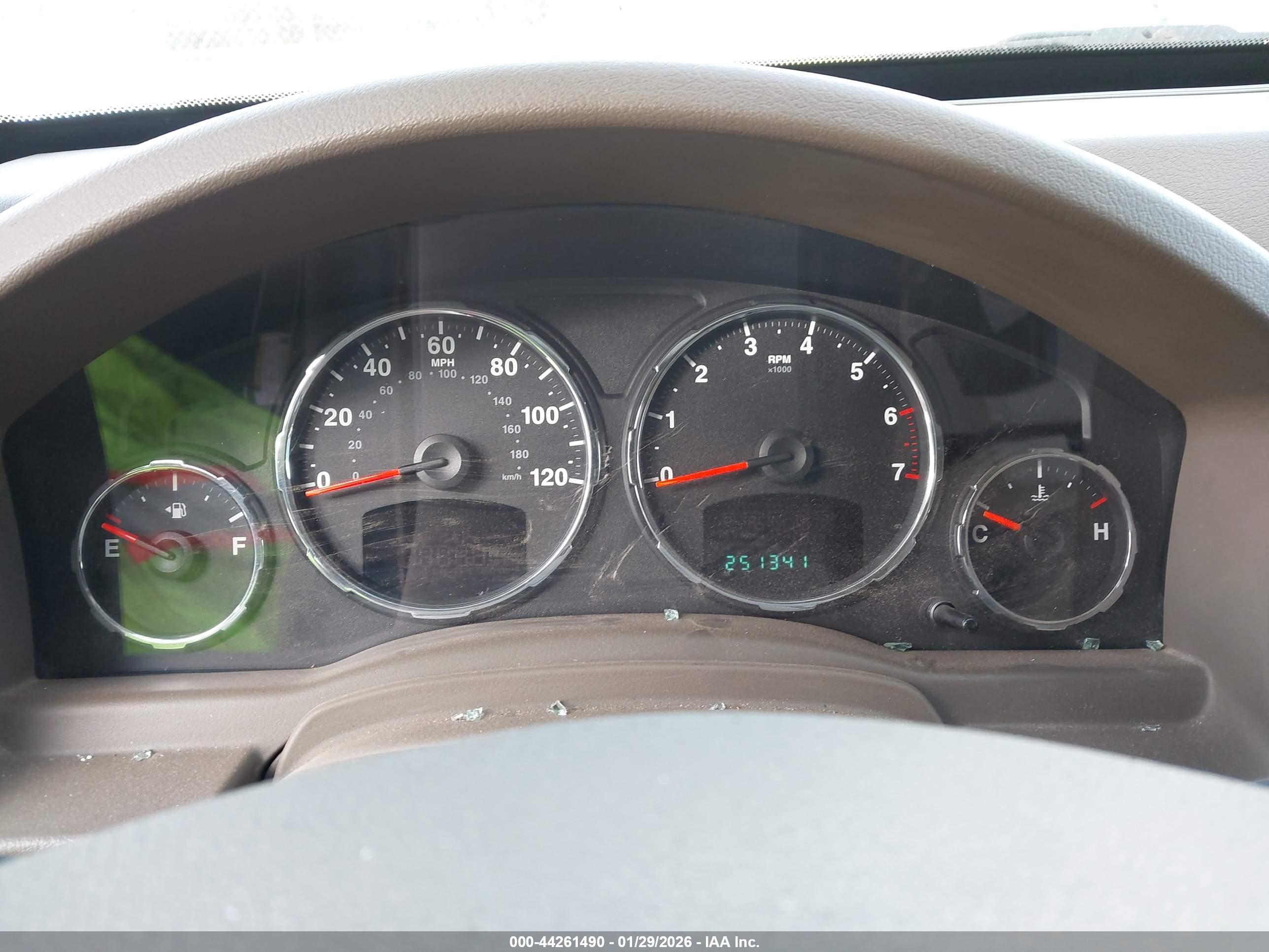 JEEP LIBERTY image 7