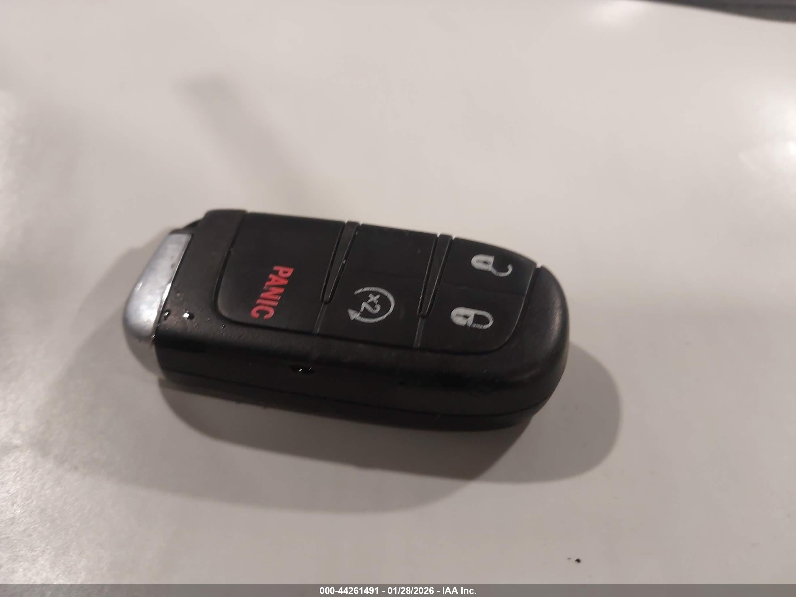 JEEP RENEGADE image 11