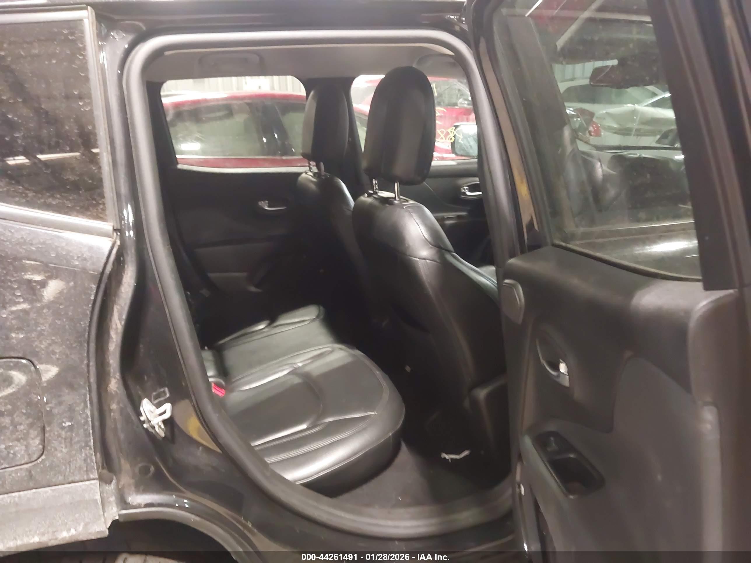 JEEP RENEGADE image 8