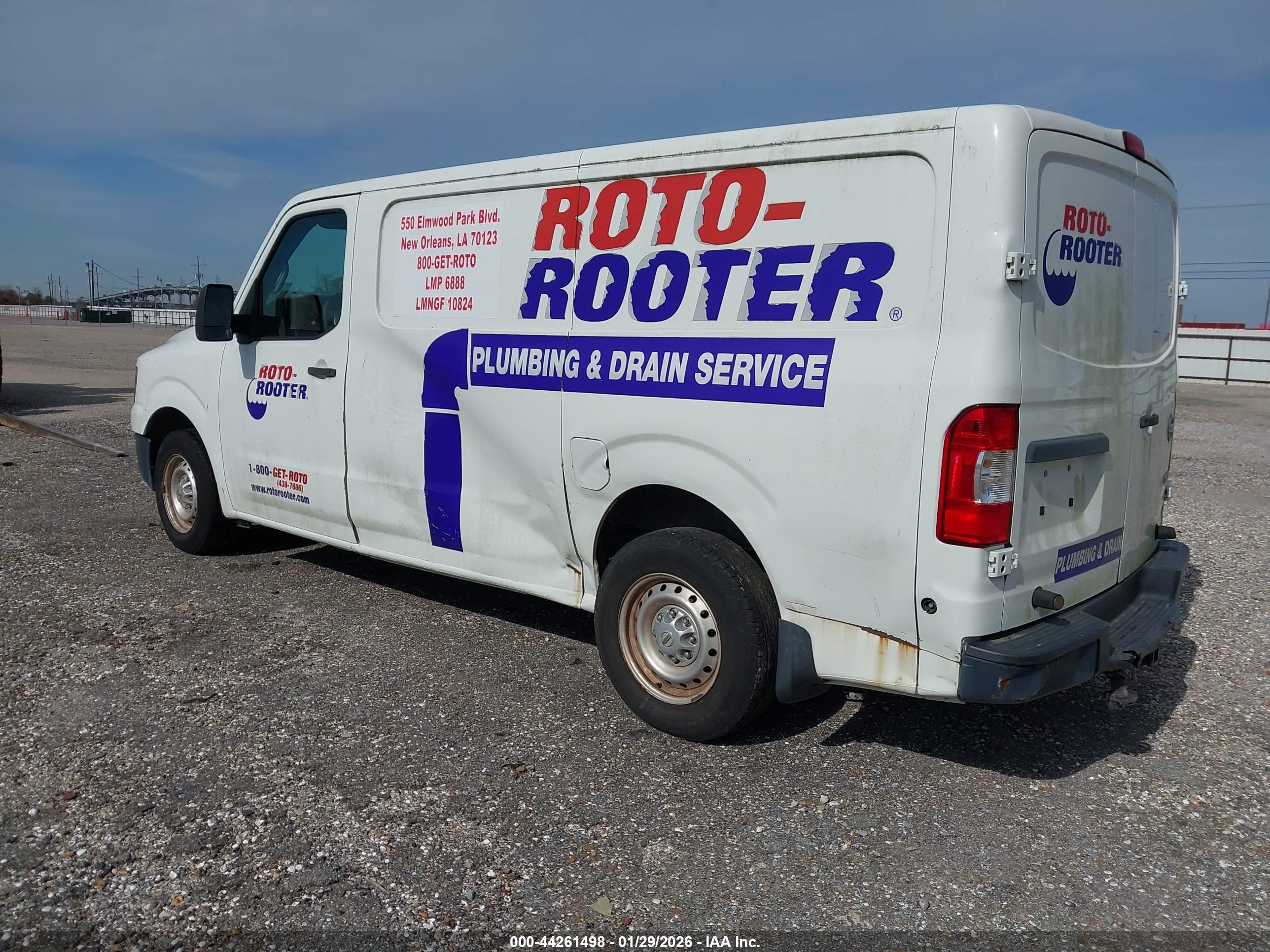 NISSAN NV image 3