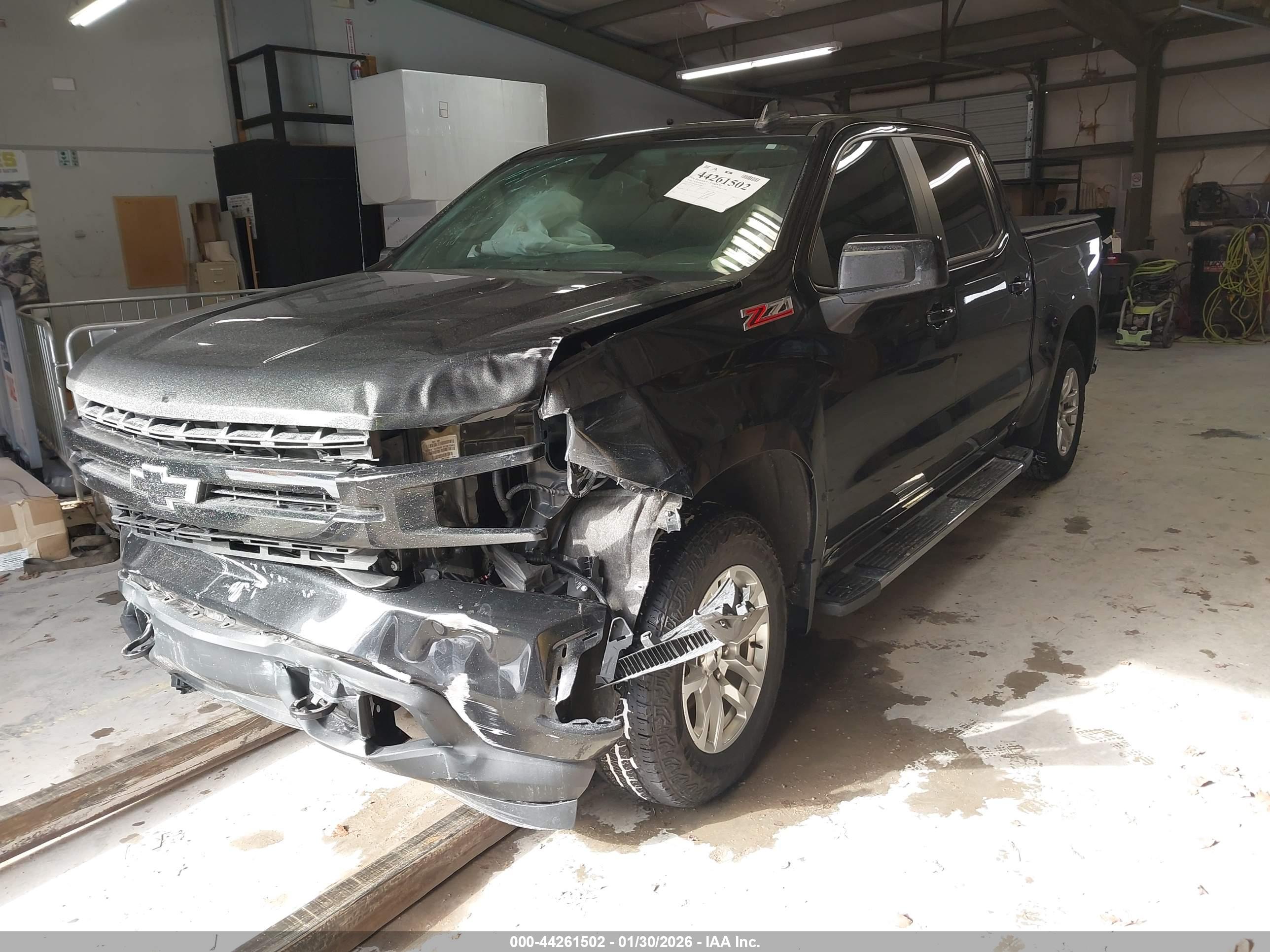 CHEVROLET SILVERADO image 2