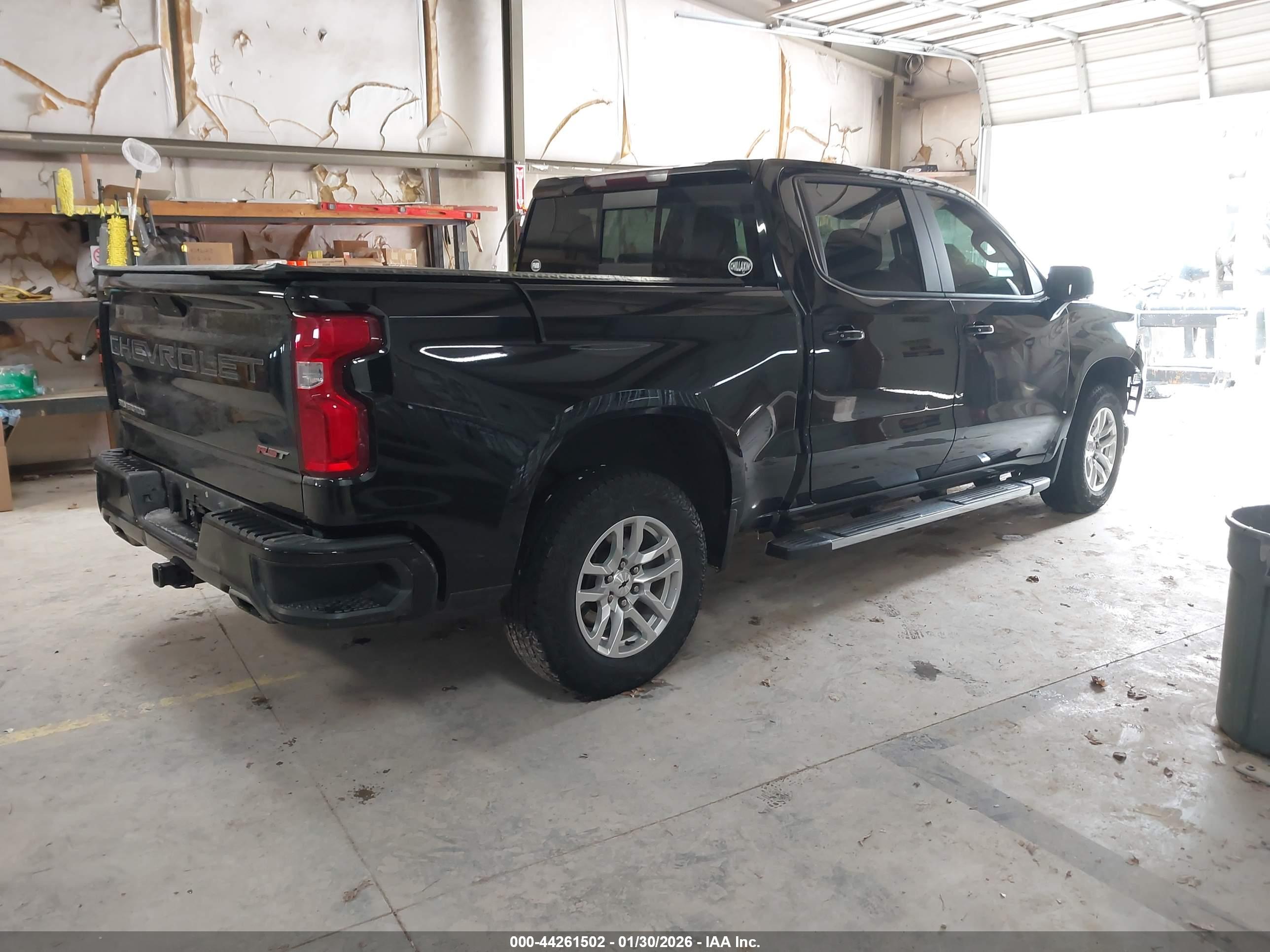 CHEVROLET SILVERADO image 4