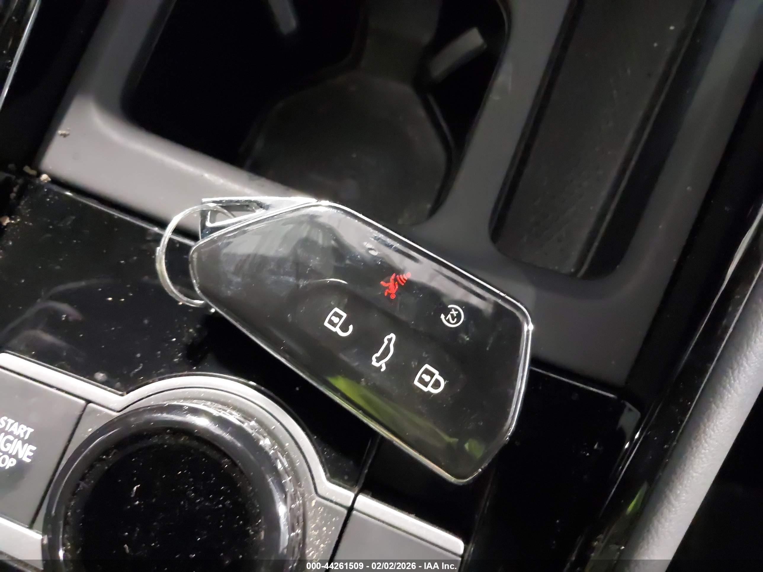 VOLKSWAGEN TIGUAN image 11
