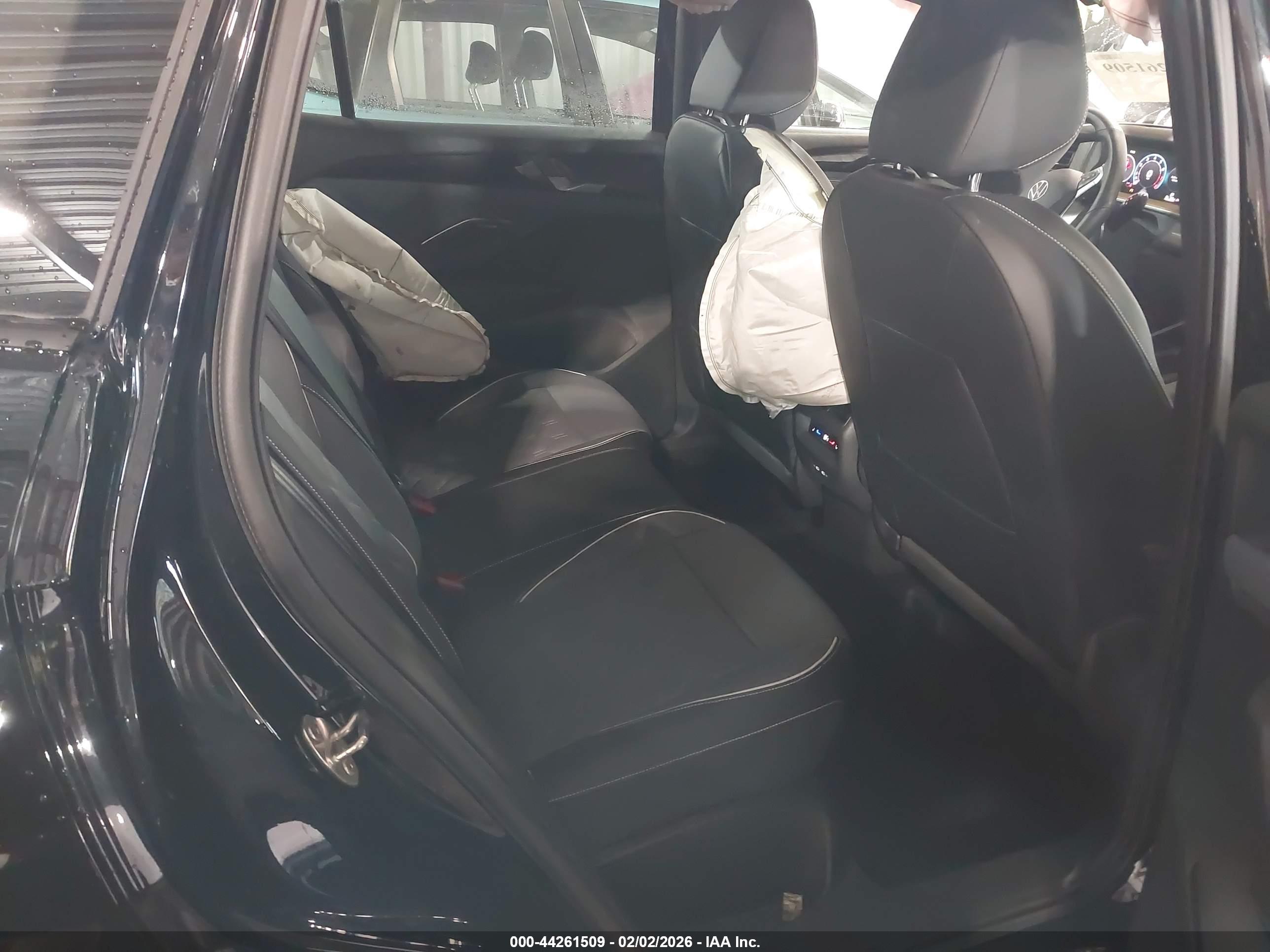 VOLKSWAGEN TIGUAN image 8
