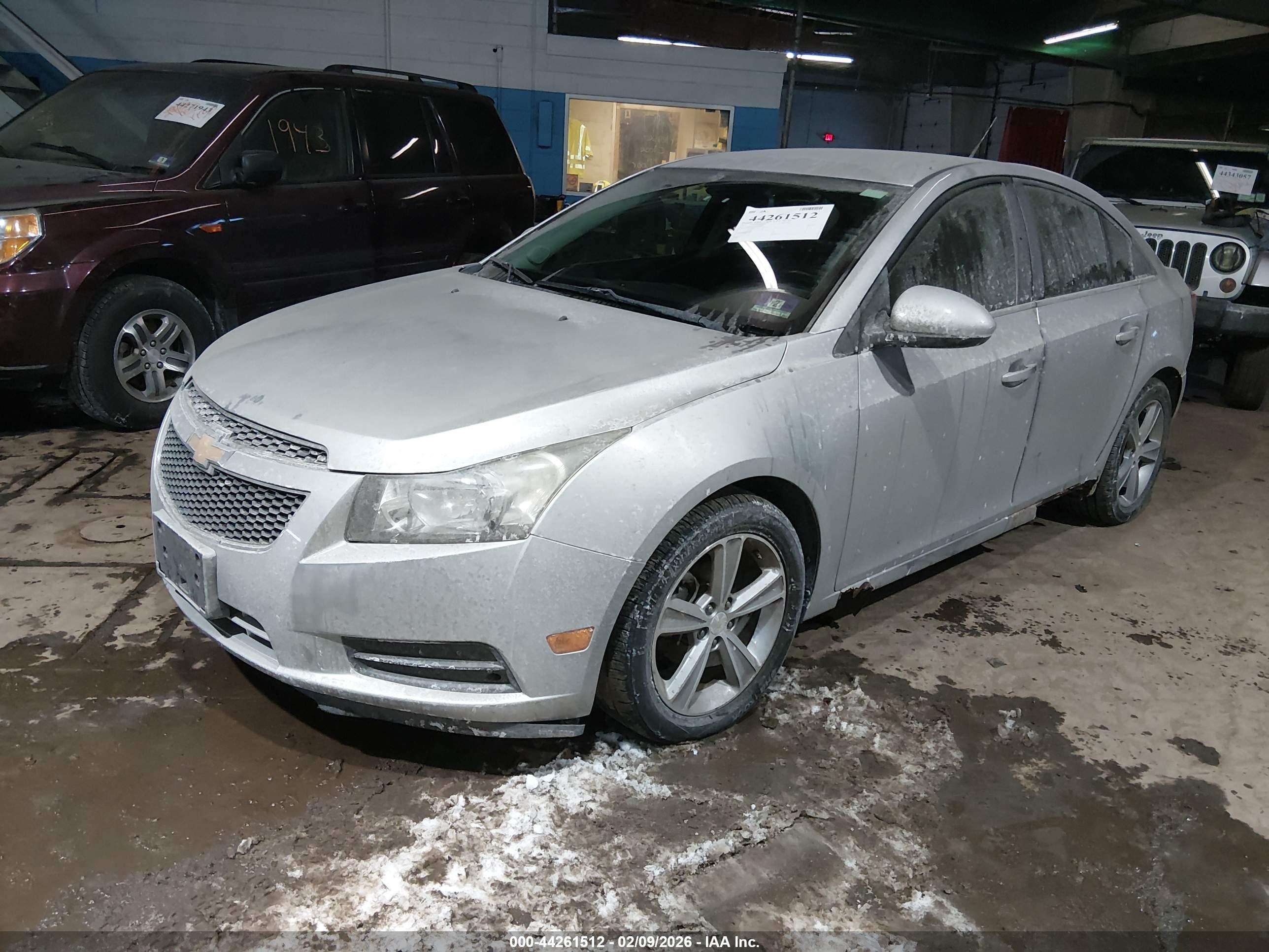 CHEVROLET CRUZE image 2