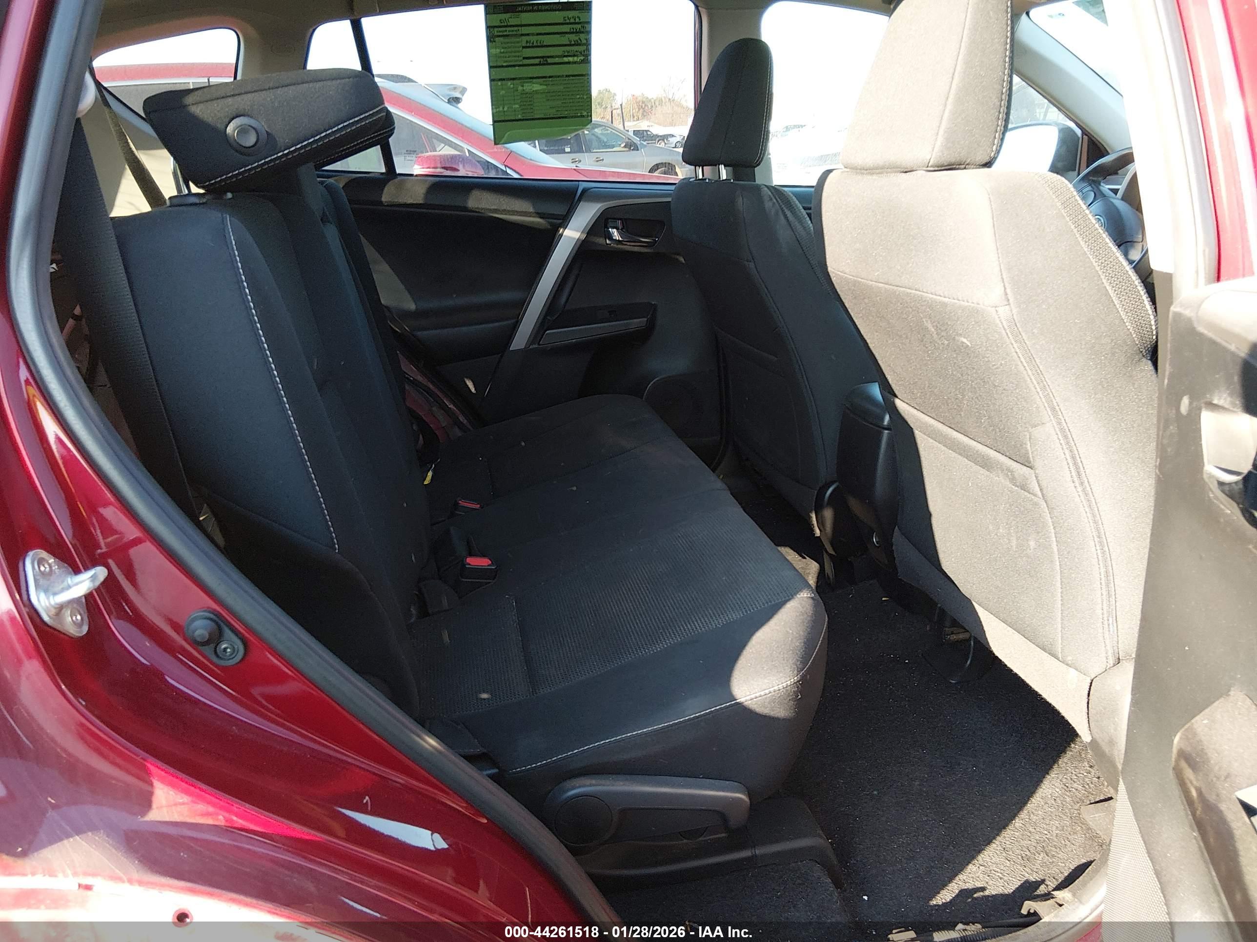 TOYOTA RAV4 image 8