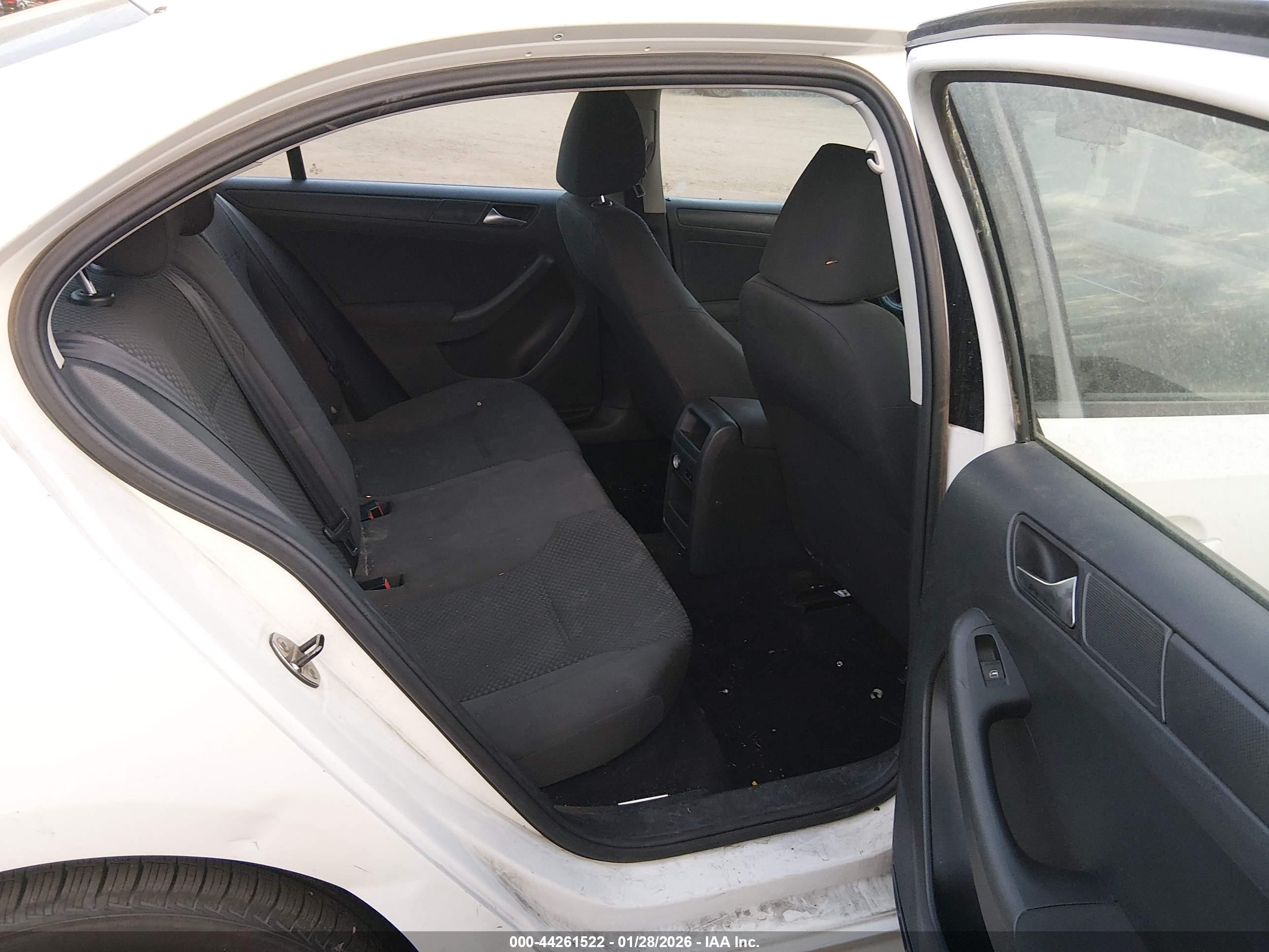 VOLKSWAGEN JETTA image 8