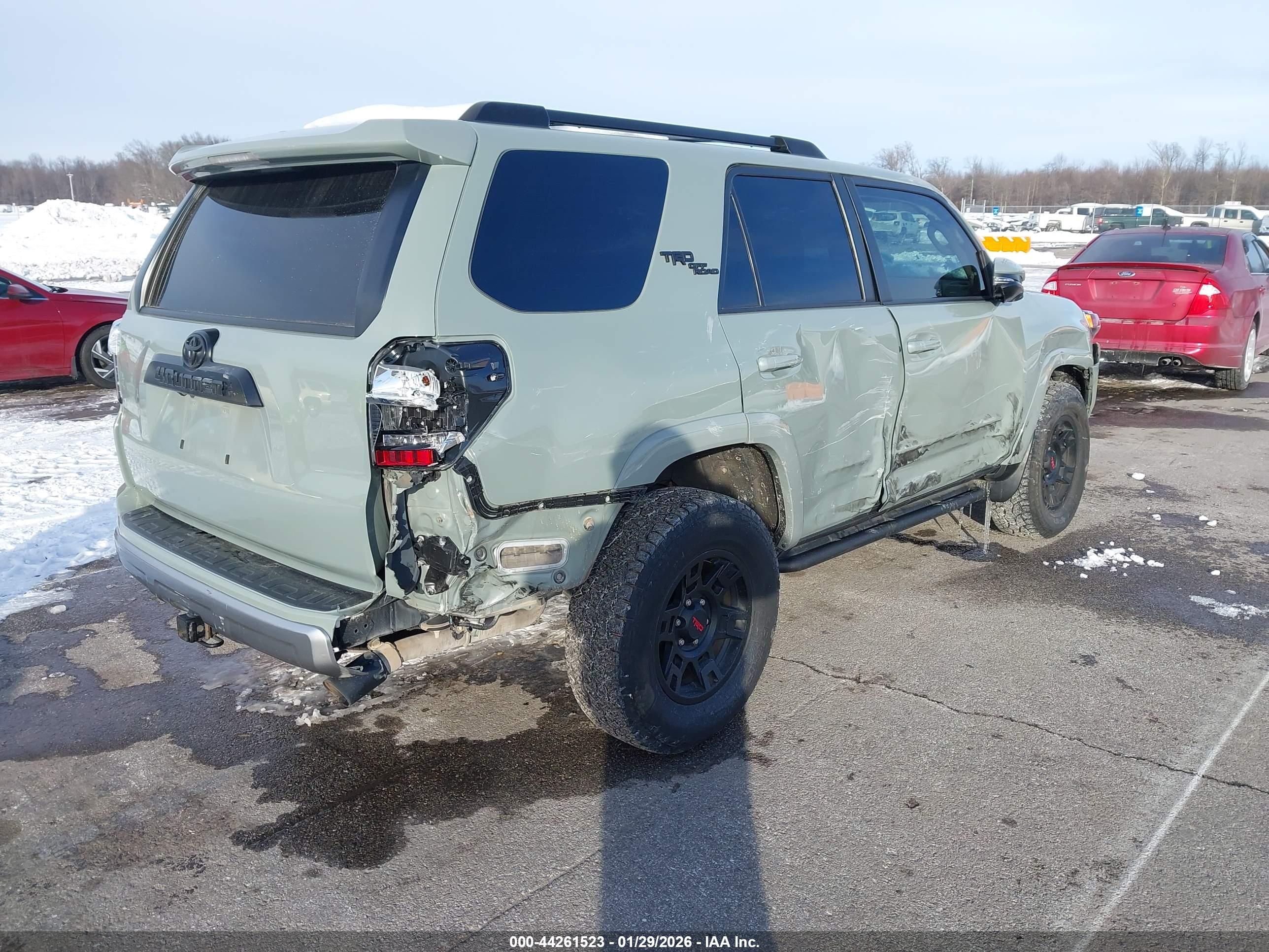TOYOTA 4RUNNER image 4