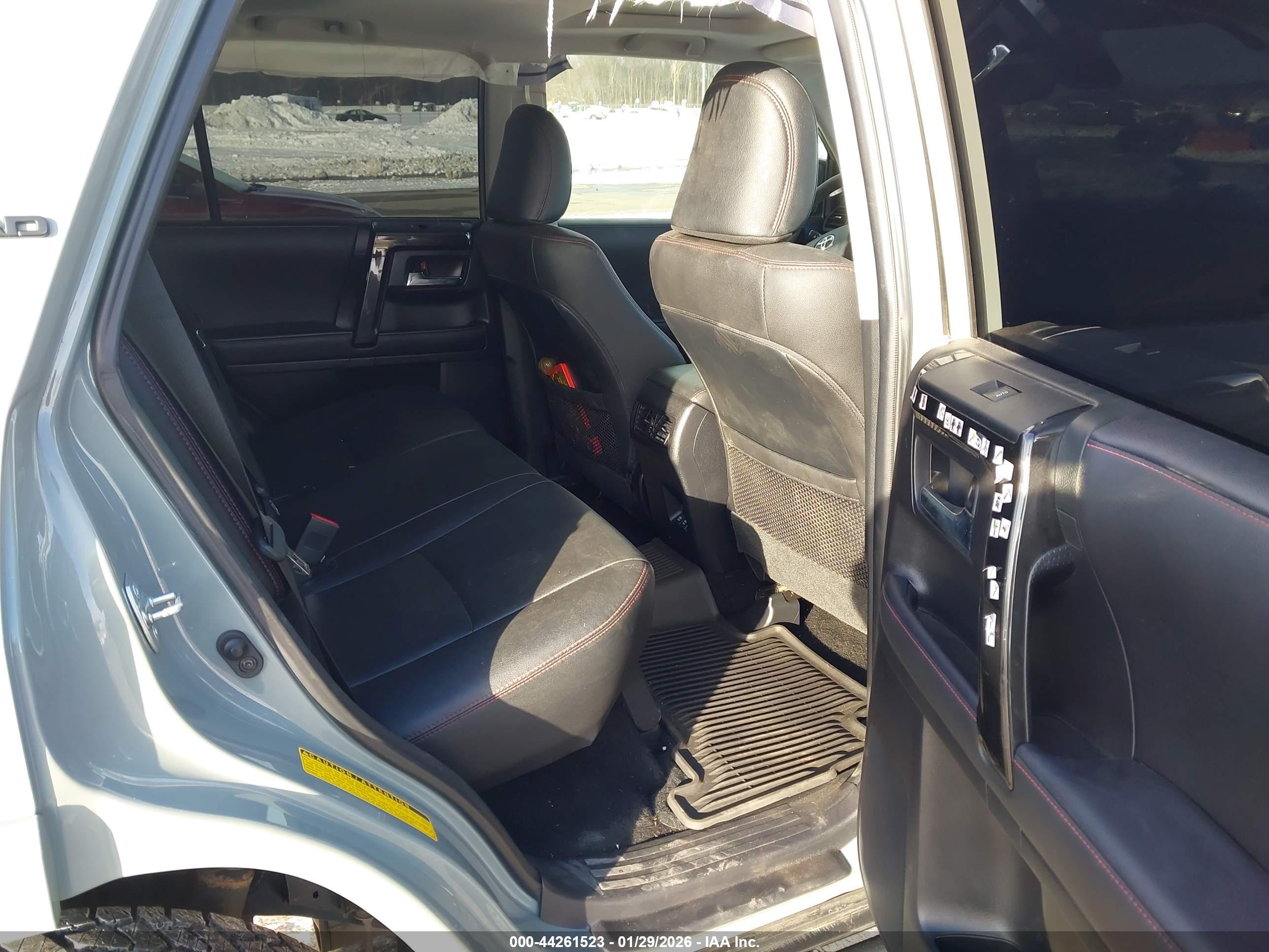 TOYOTA 4RUNNER image 8