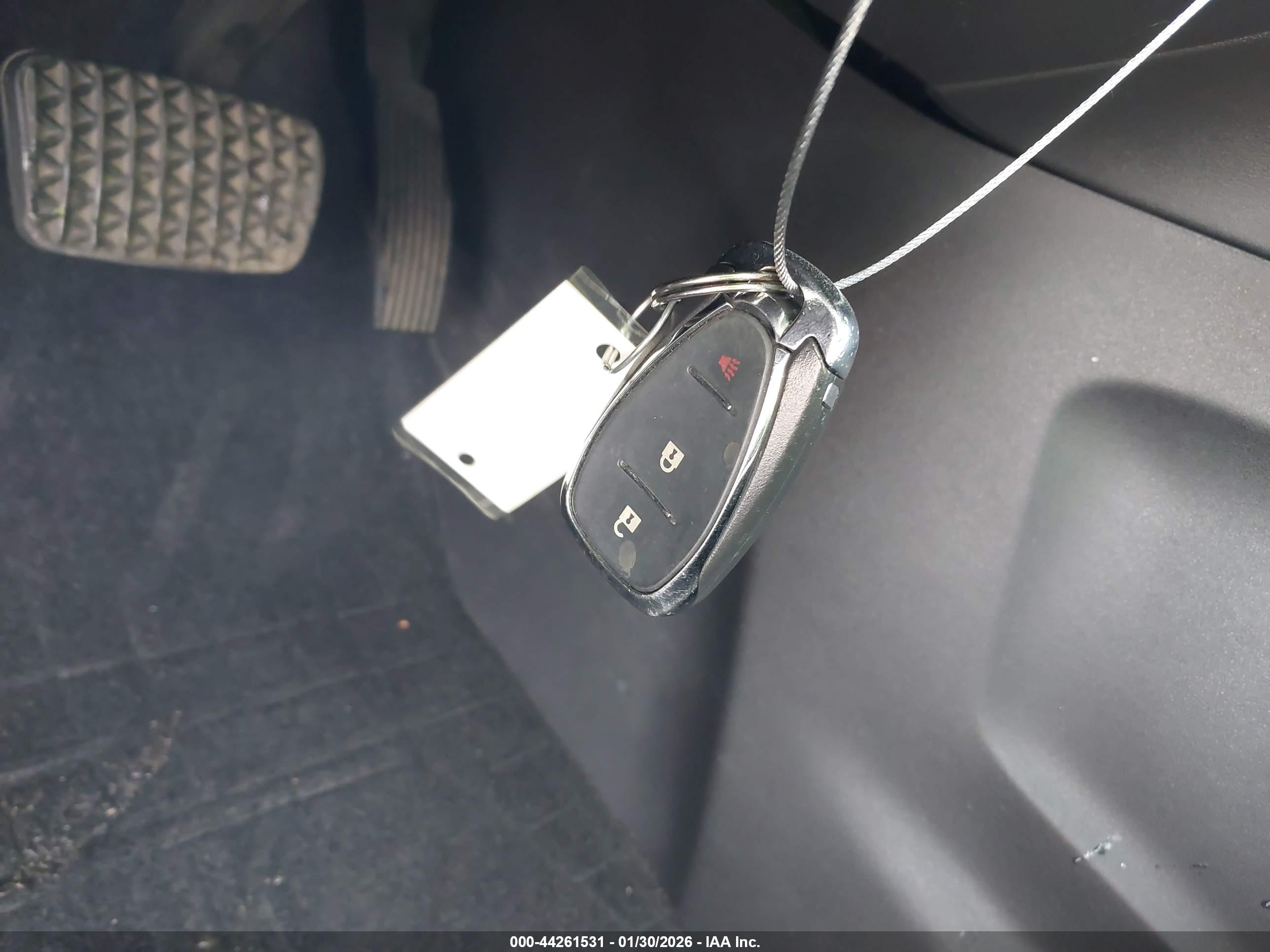 CHEVROLET EQUINOX image 11