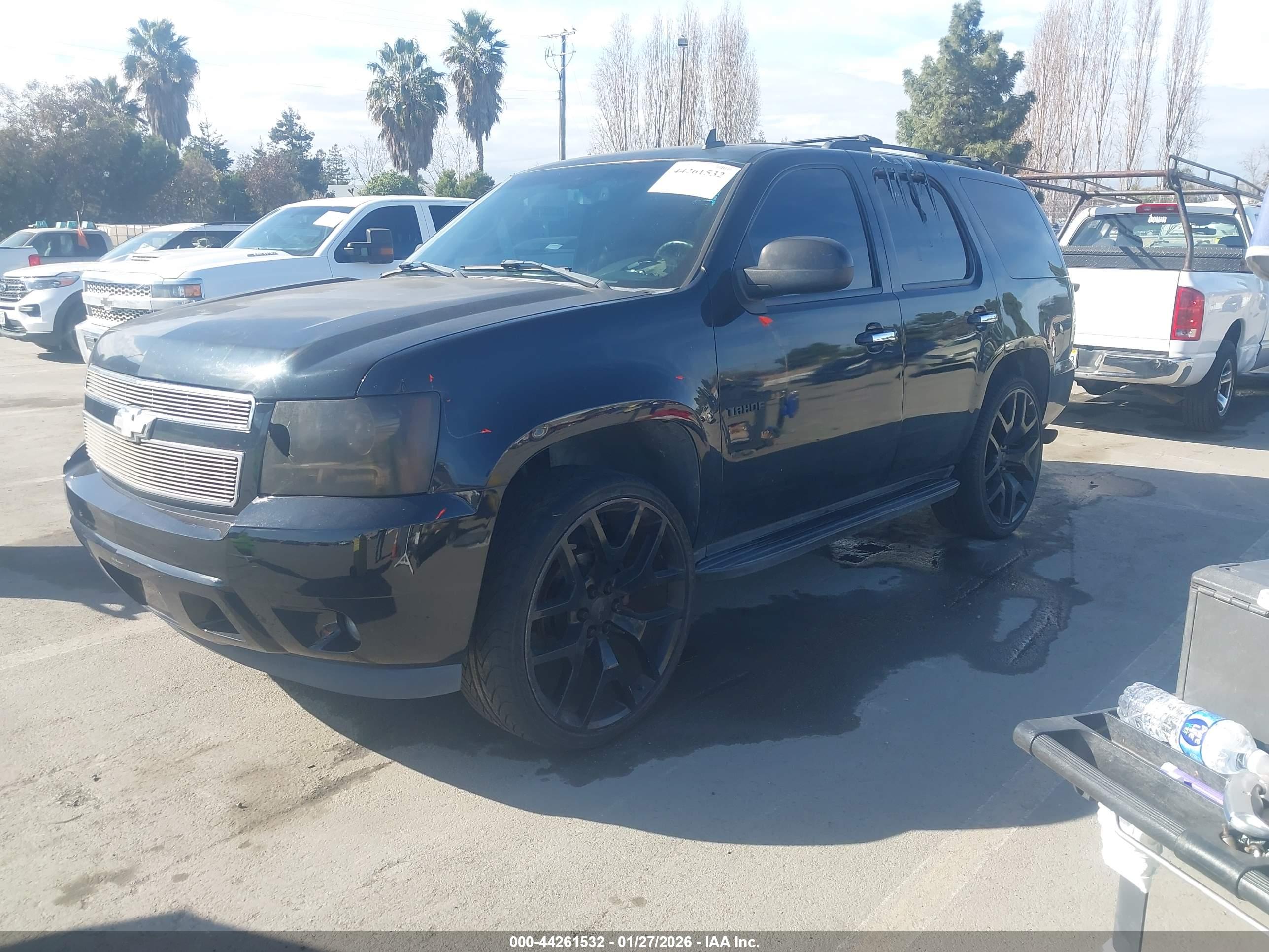 CHEVROLET TAHOE image 2