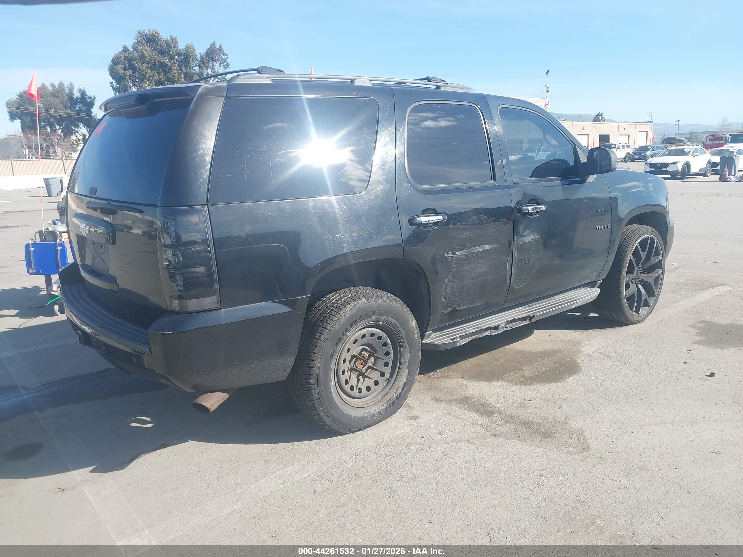 CHEVROLET TAHOE image 4