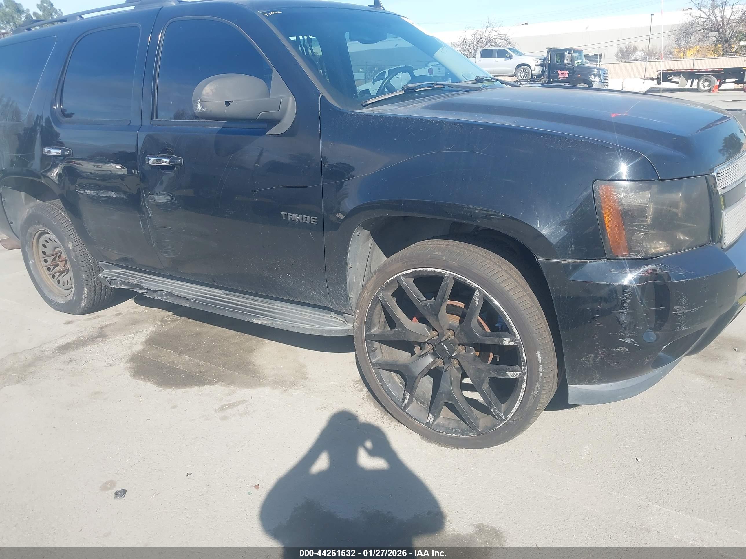 CHEVROLET TAHOE image 6