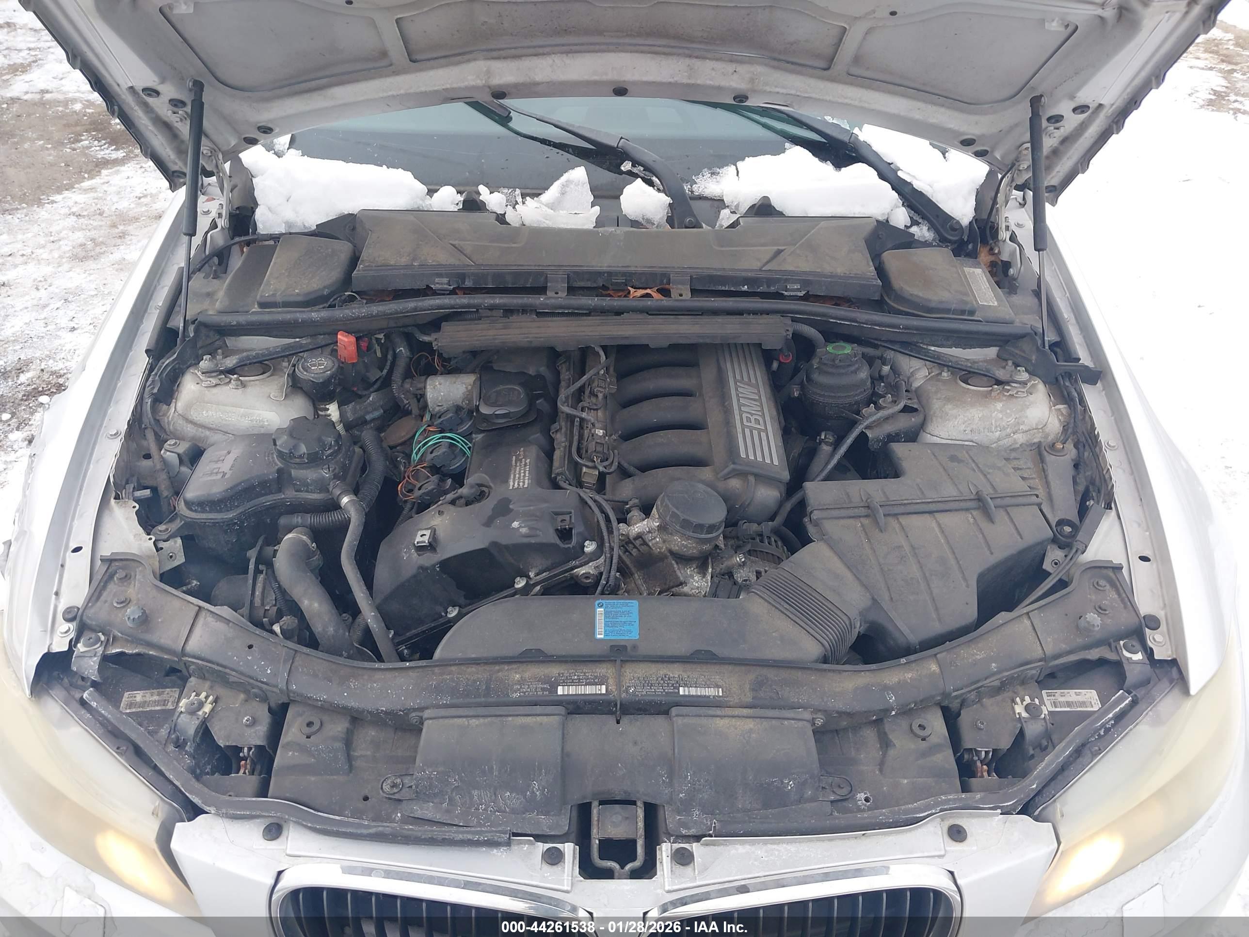 BMW 328I image 10