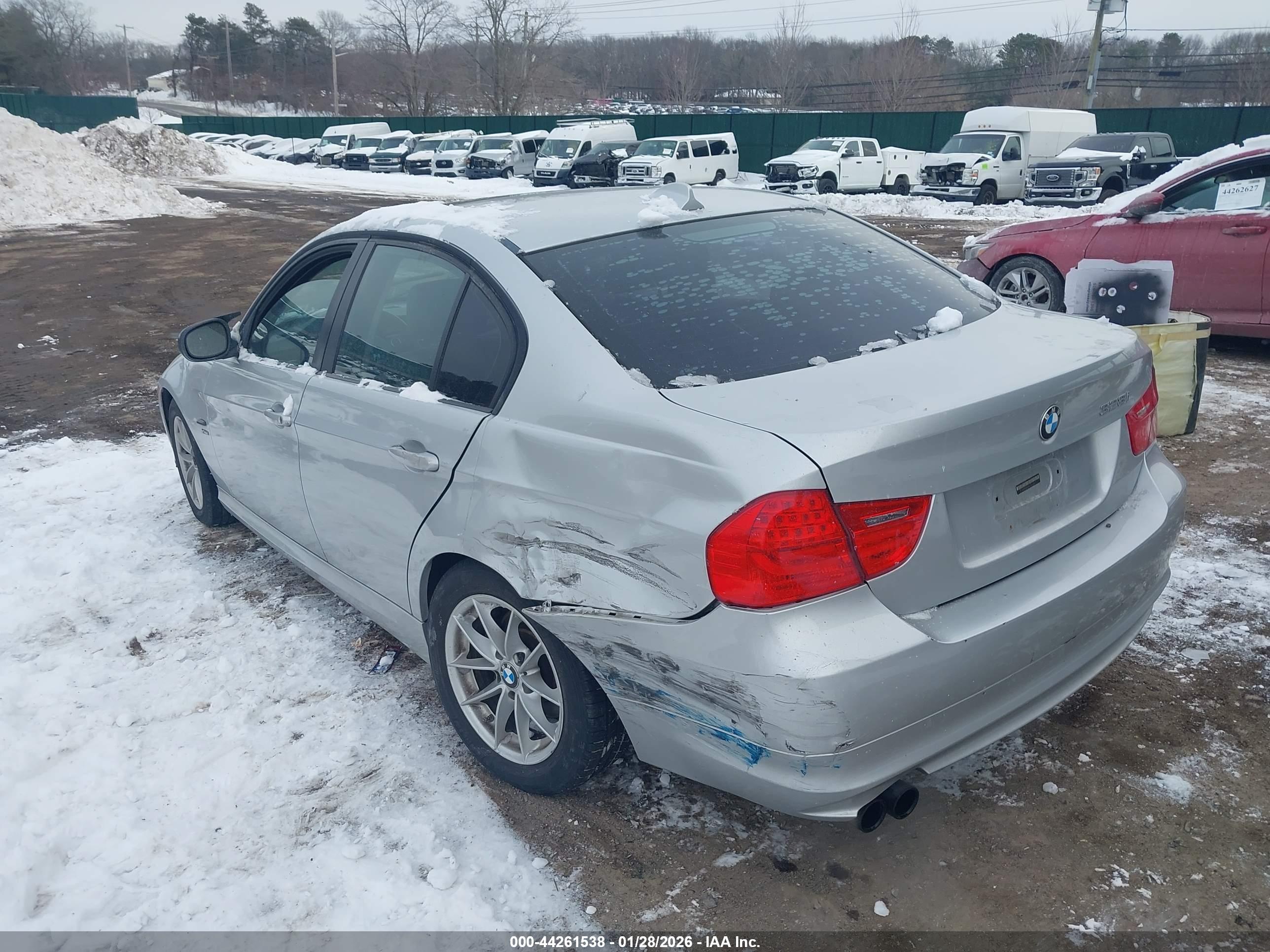 BMW 328I image 3