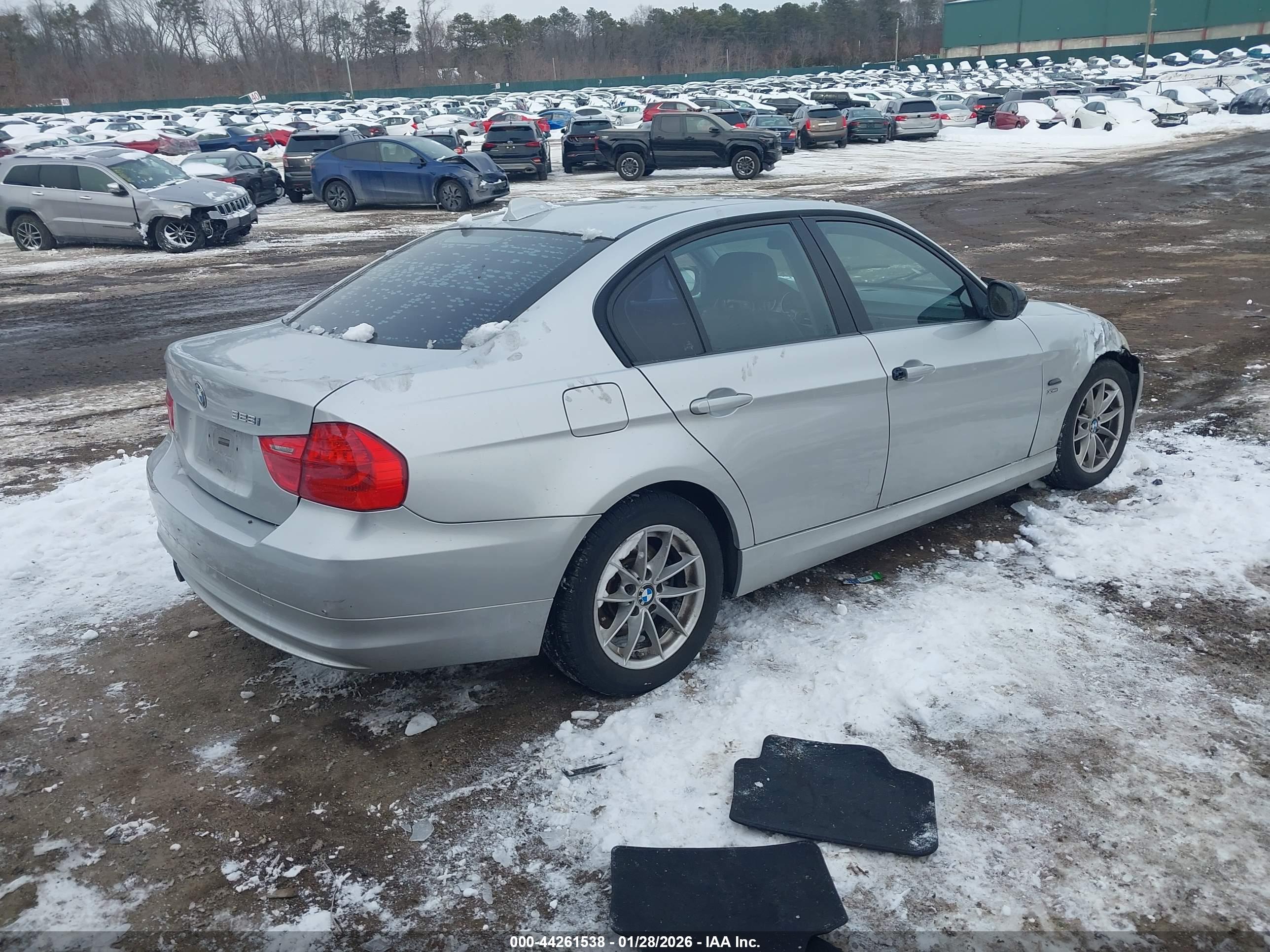 BMW 328I image 4