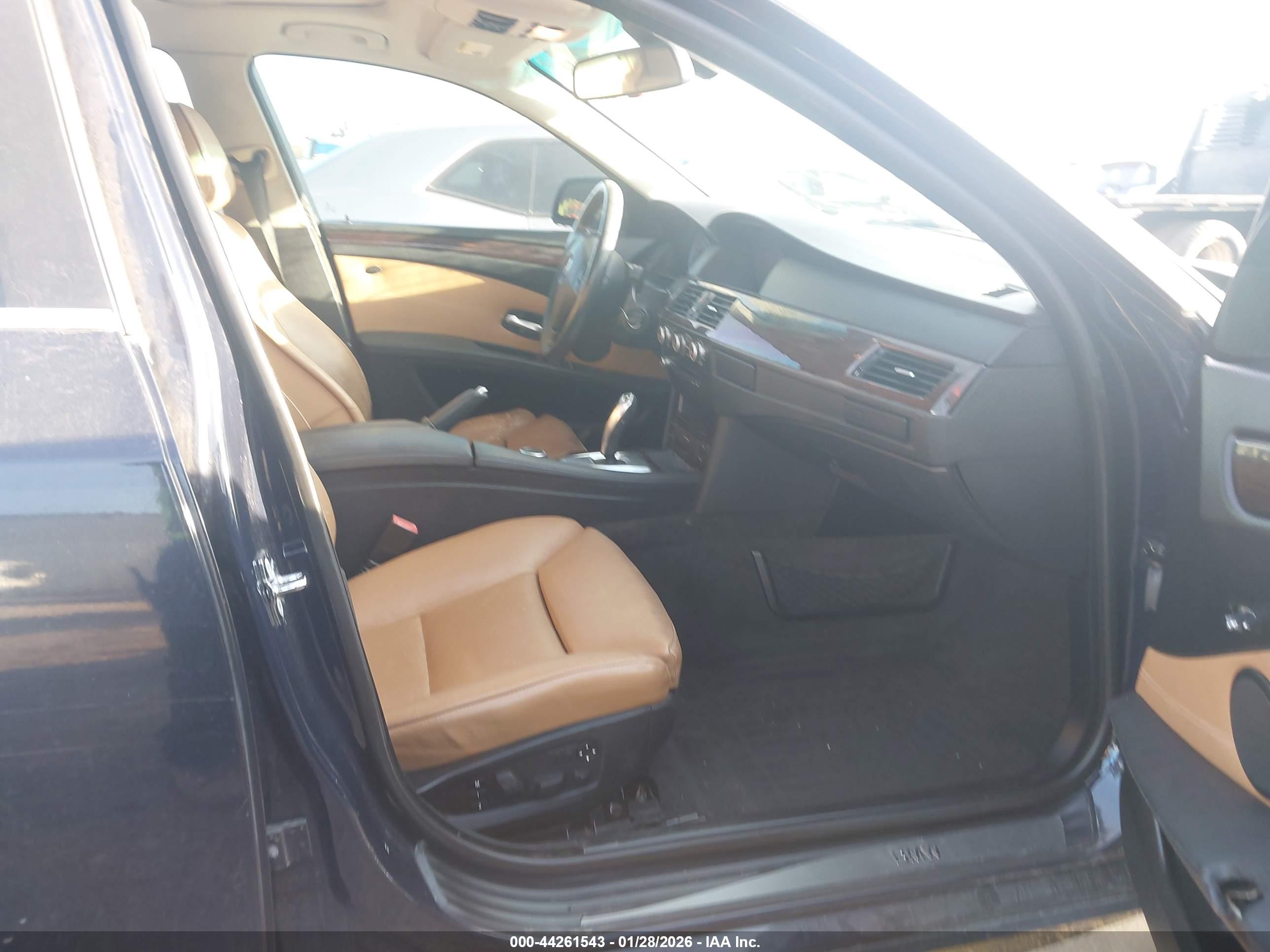 BMW 528I image 5