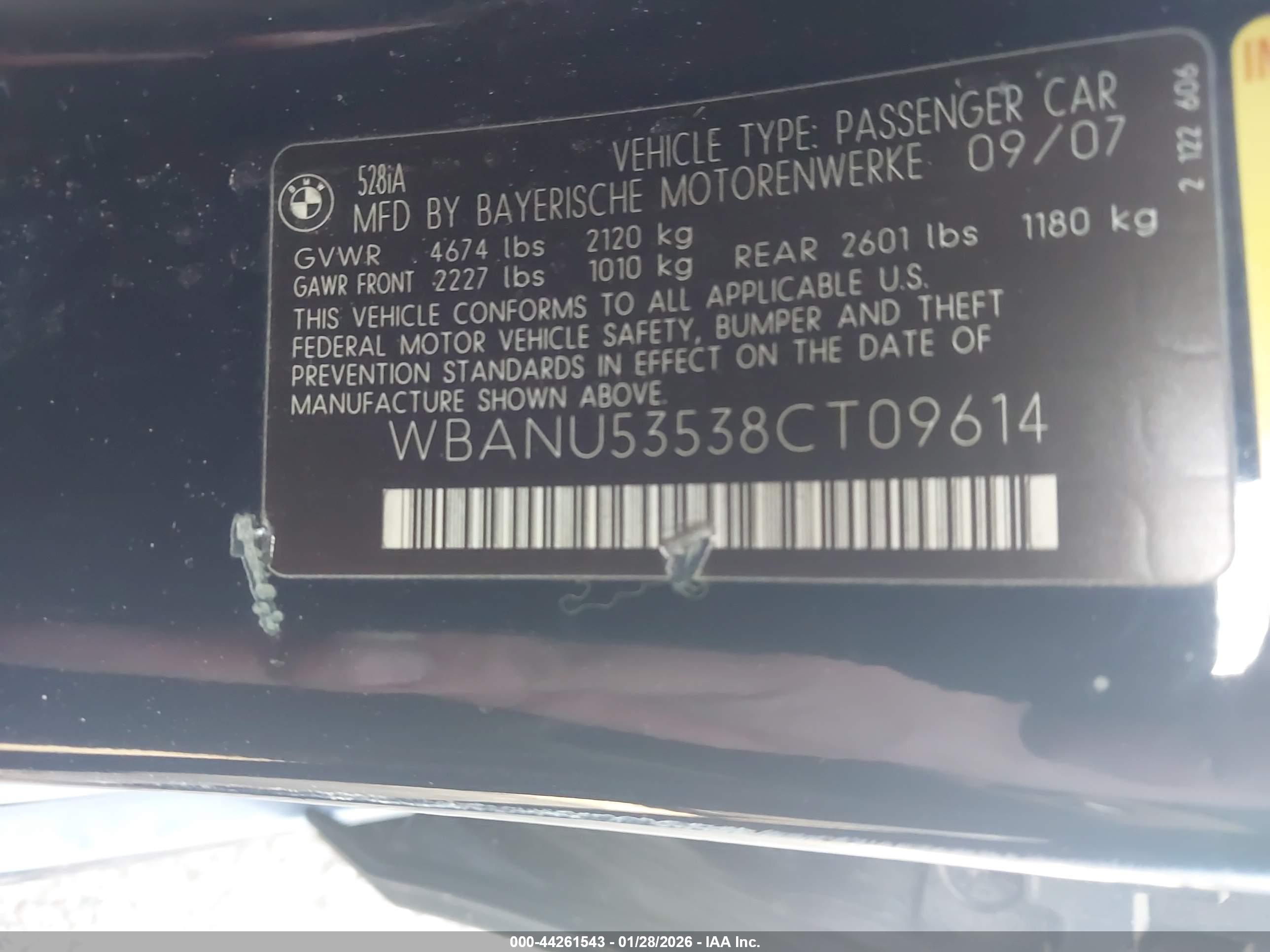 BMW 528I image 9