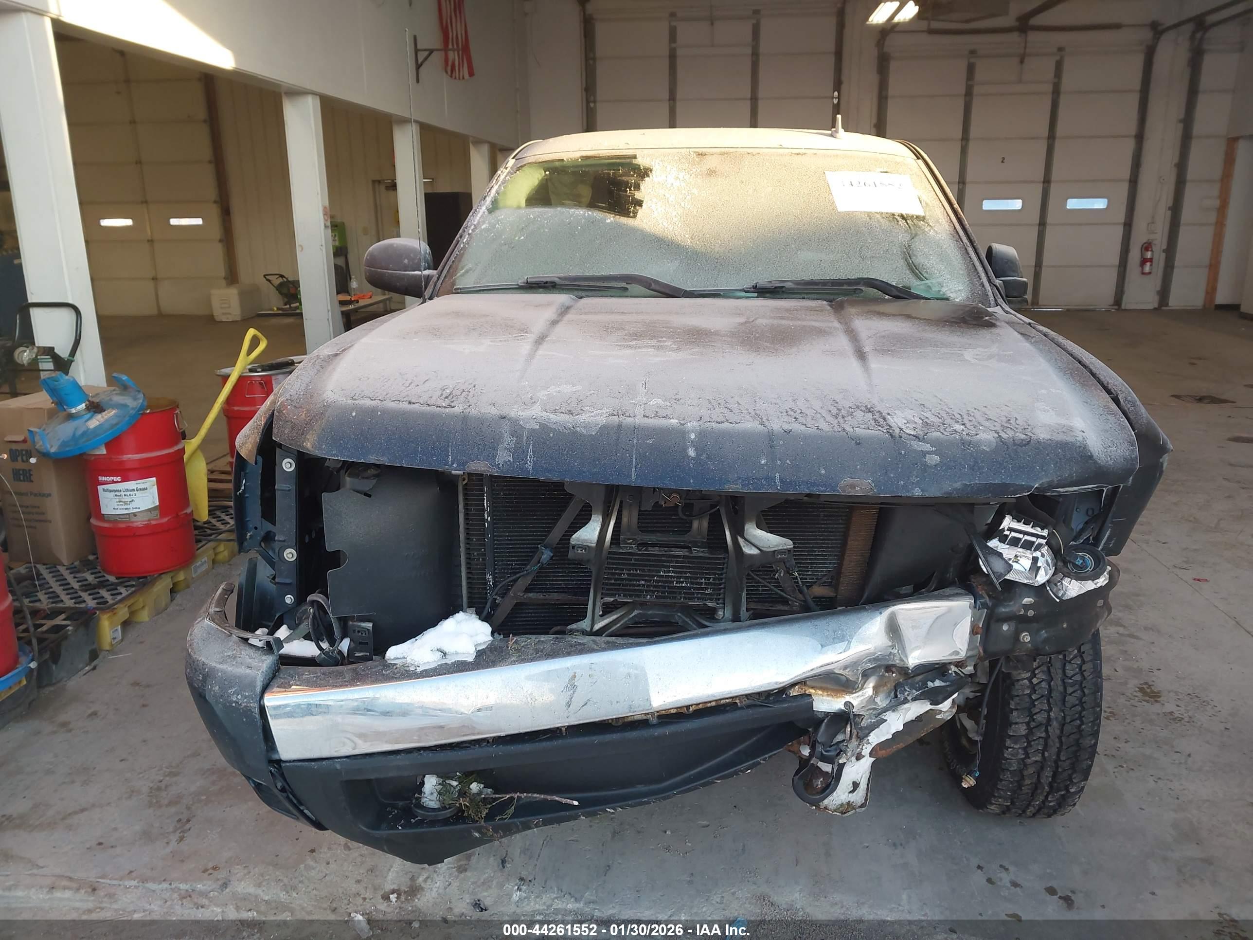 CHEVROLET SILVERADO image 6