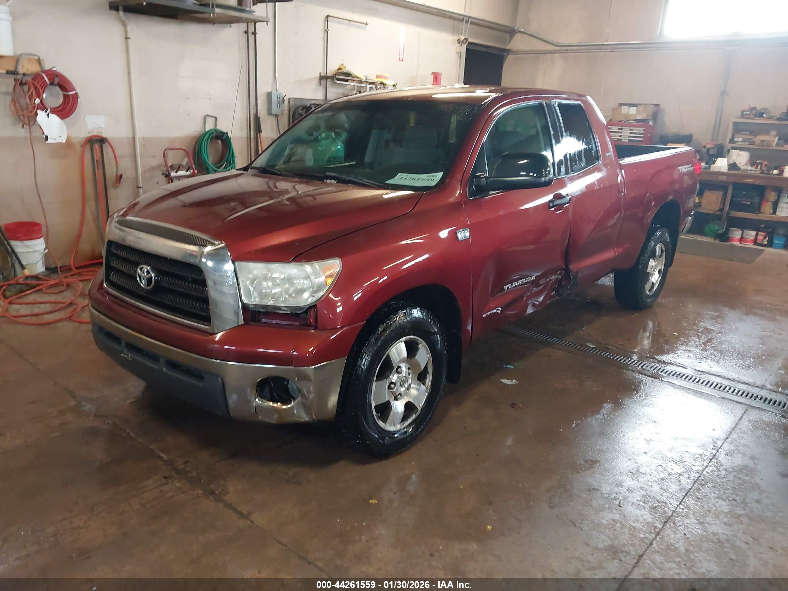 TOYOTA TUNDRA image 2