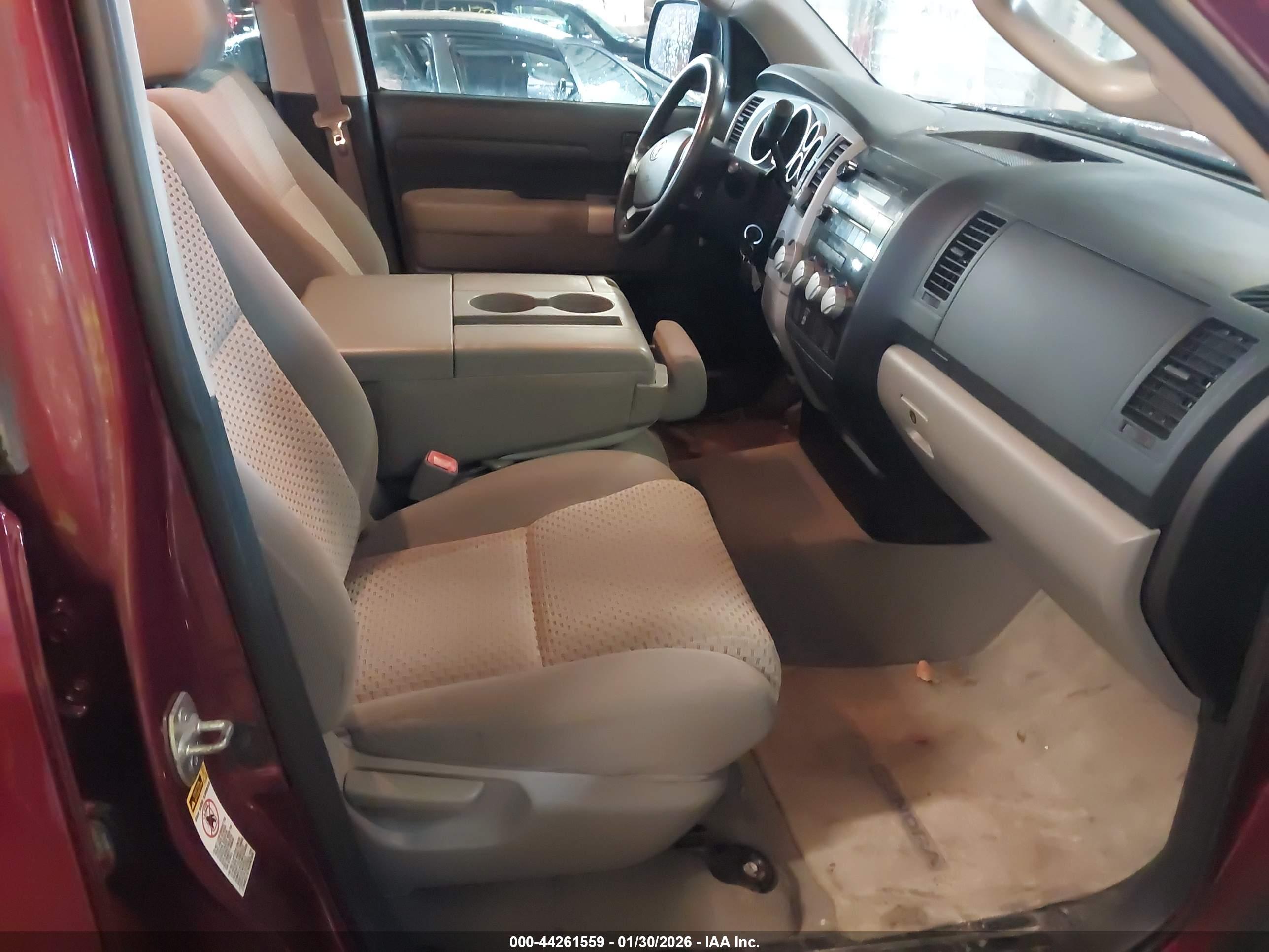 TOYOTA TUNDRA image 5
