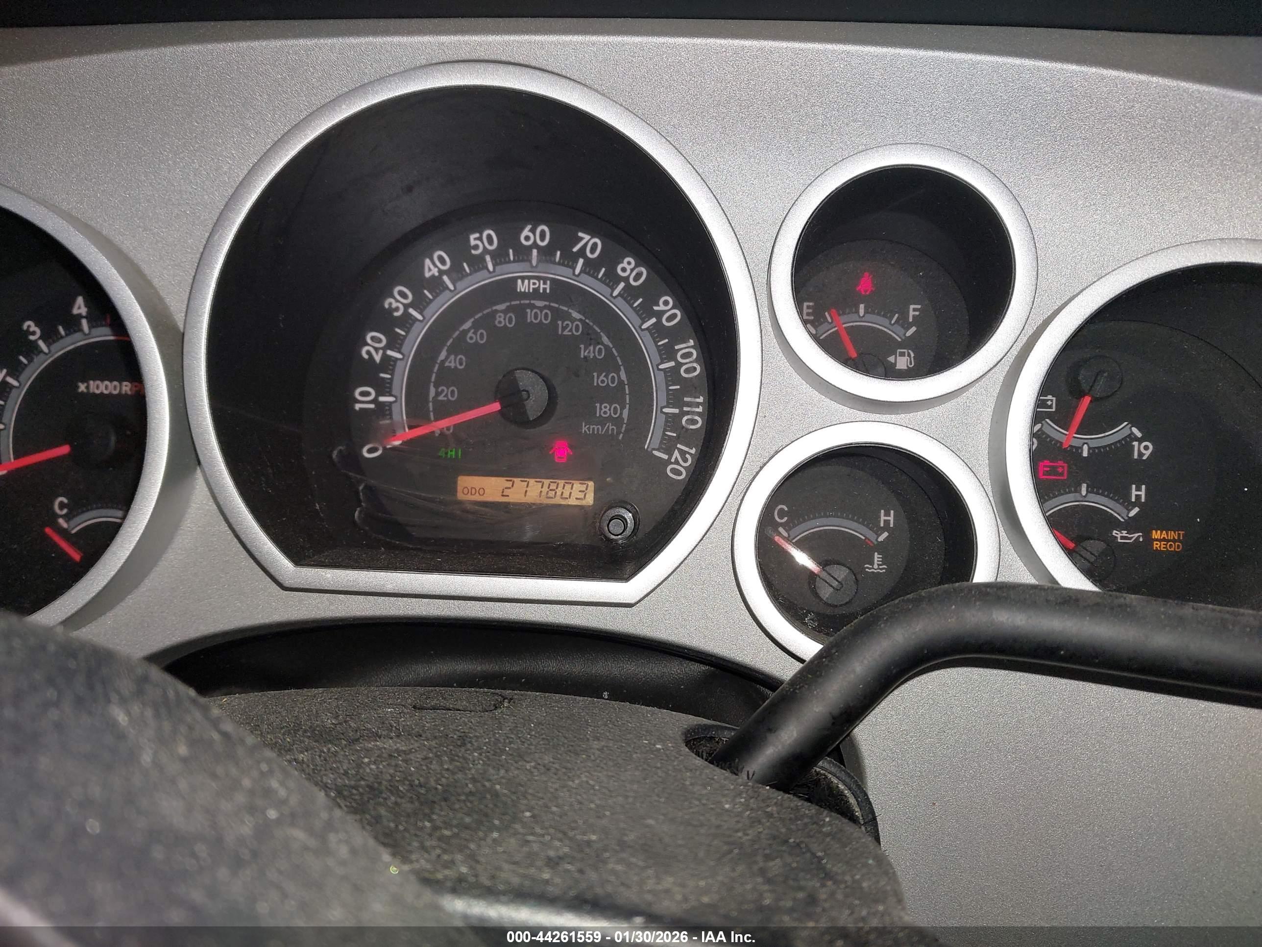 TOYOTA TUNDRA image 7