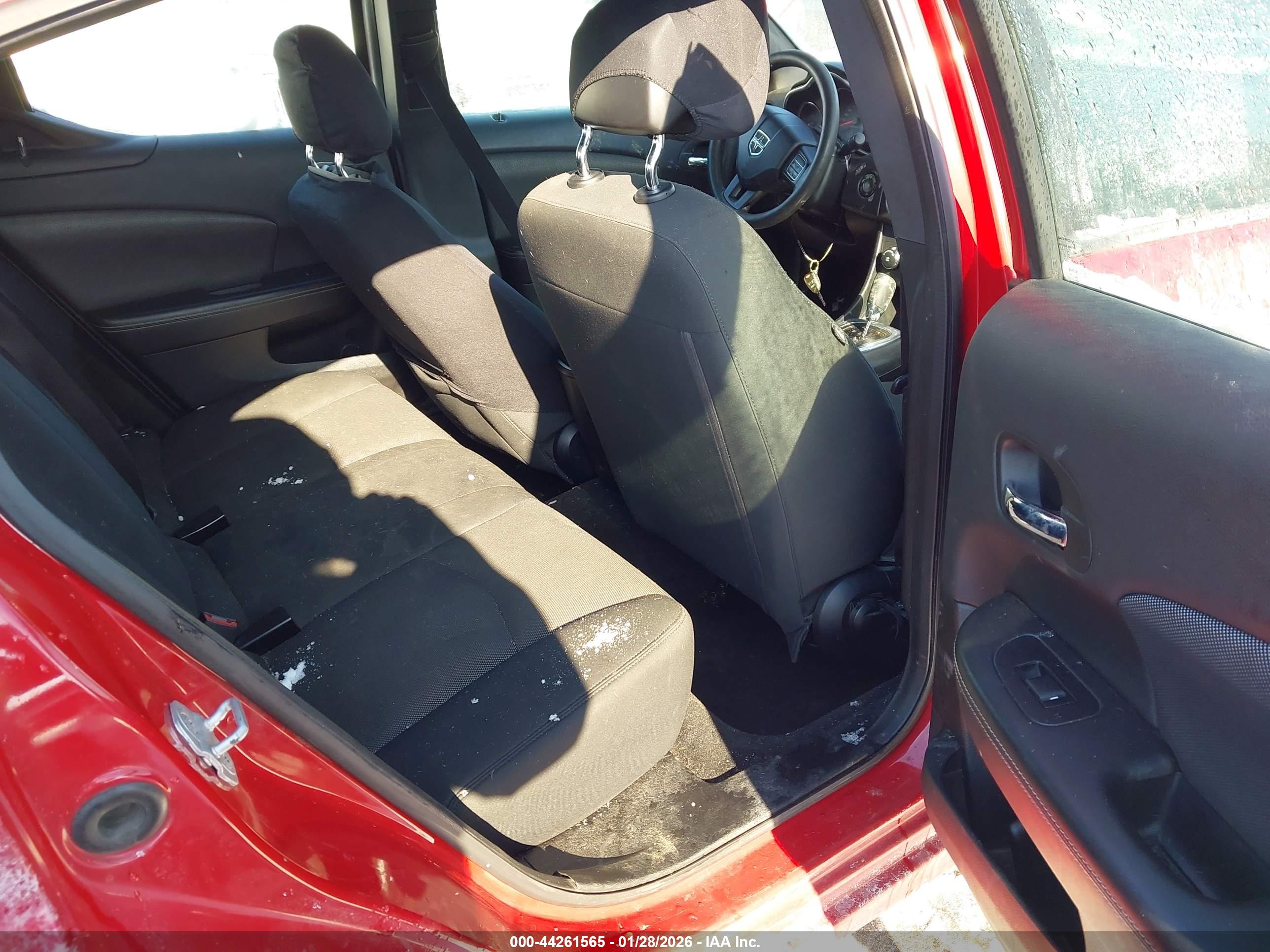 DODGE AVENGER image 8