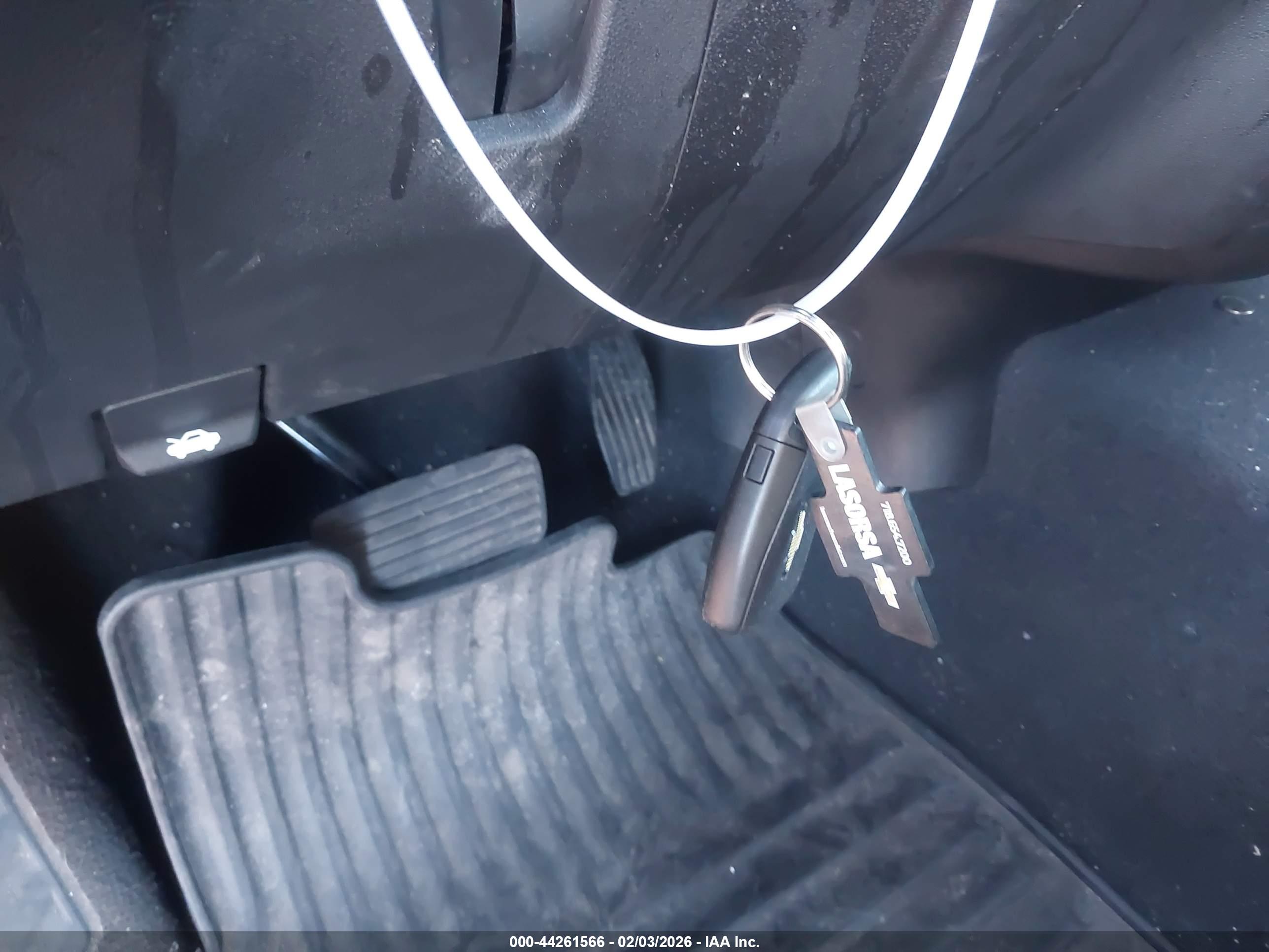 CHEVROLET SILVERADO image 11
