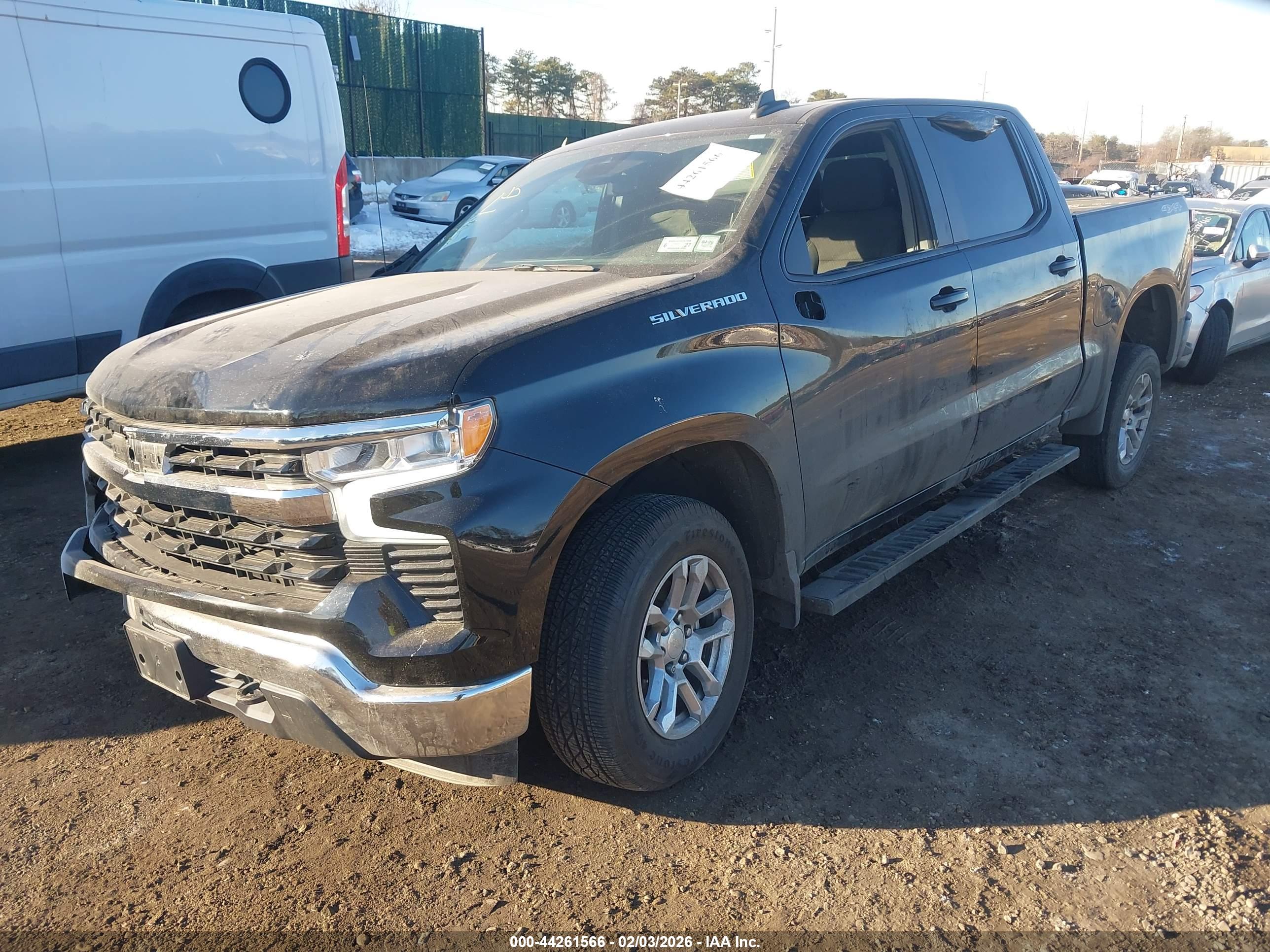 CHEVROLET SILVERADO image 2