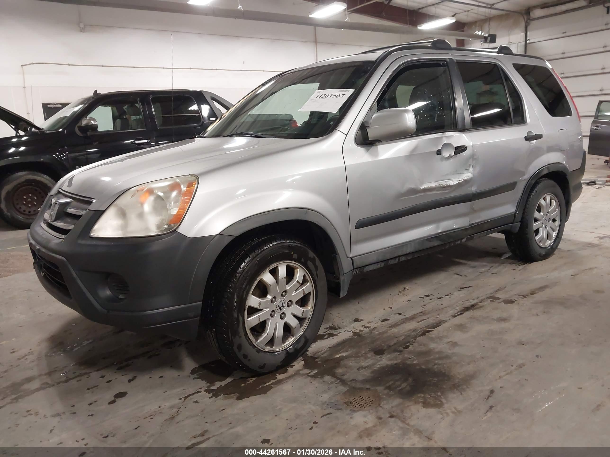 HONDA CR-V image 2