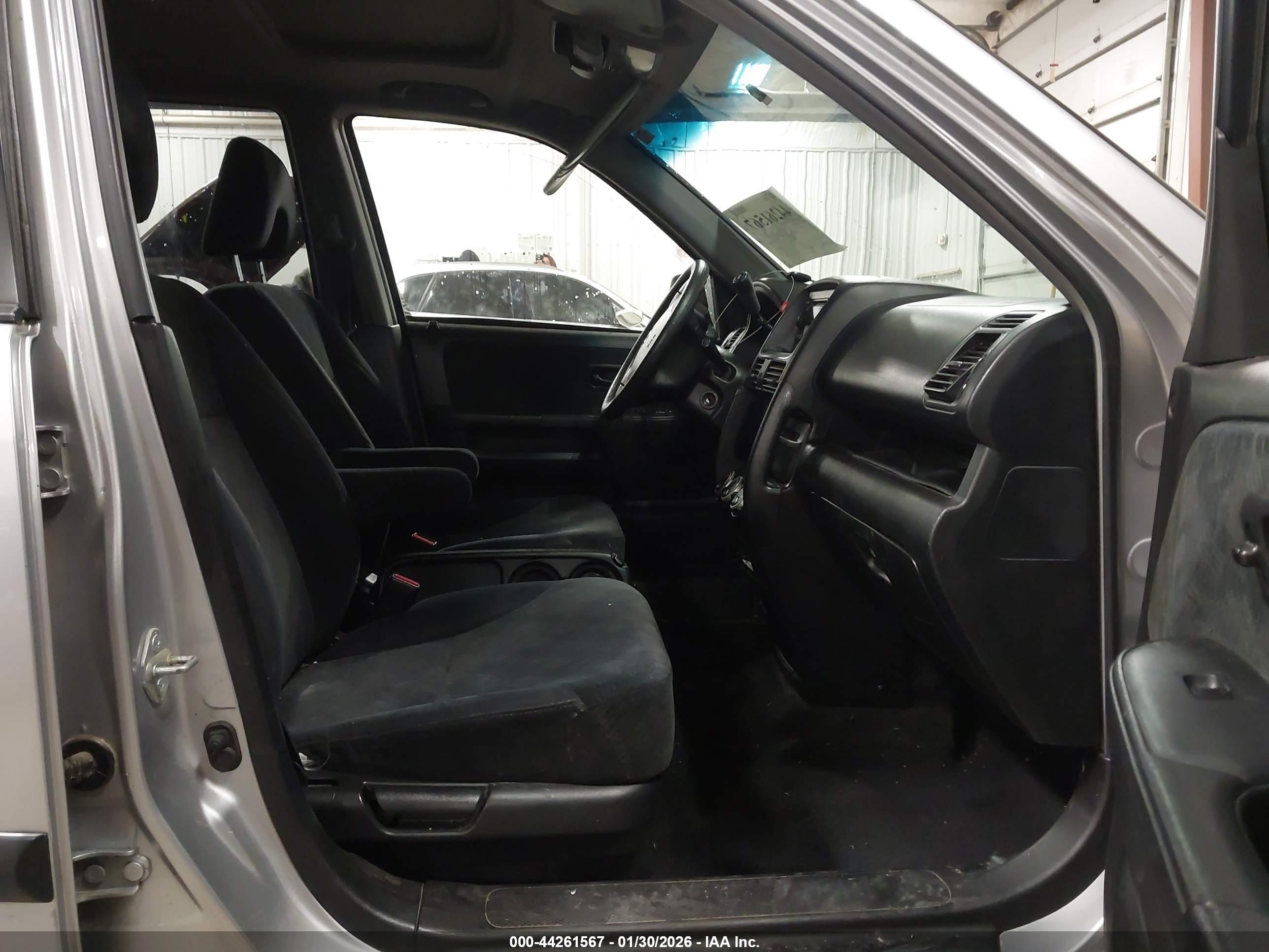 HONDA CR-V image 5