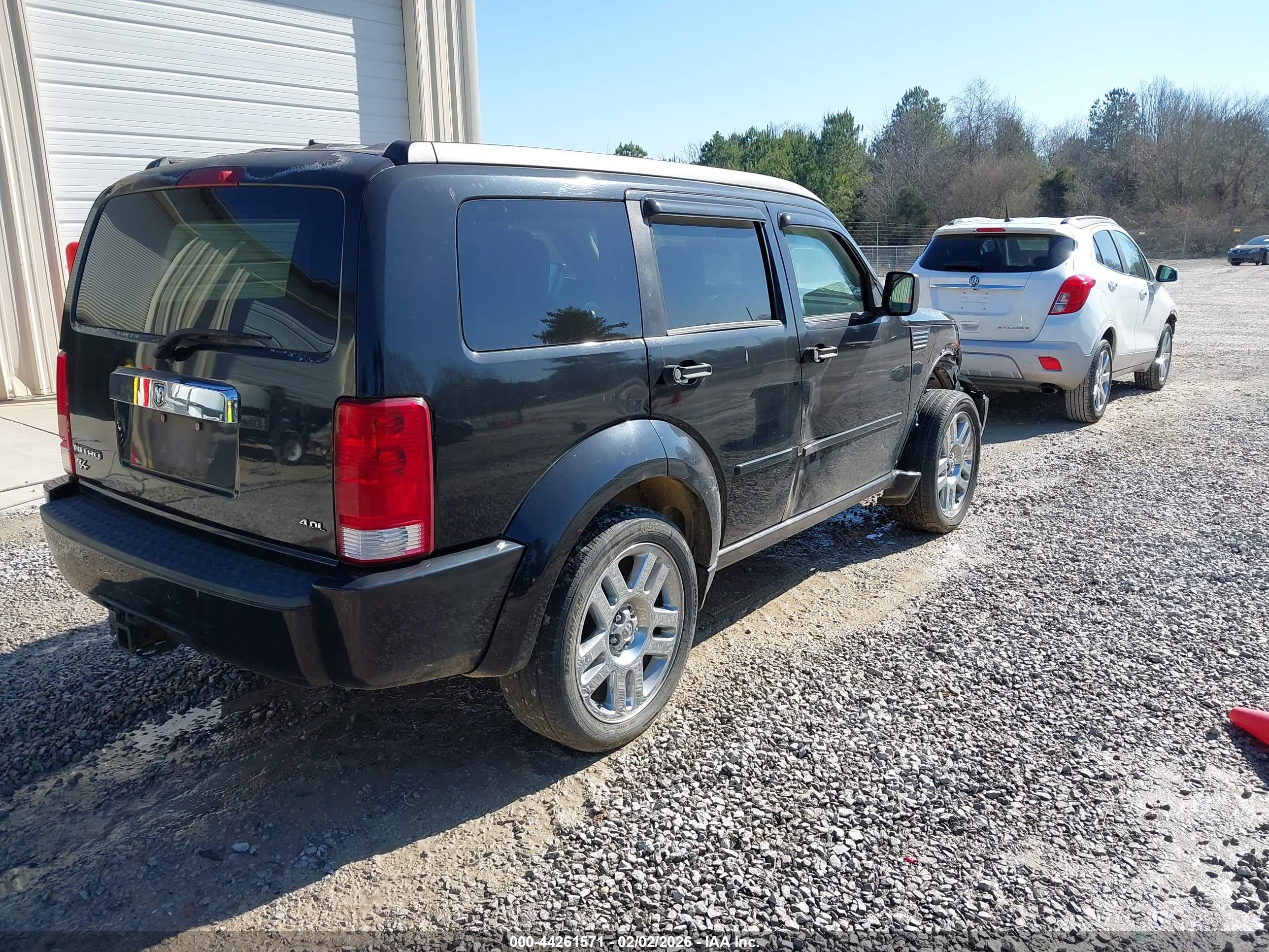 DODGE NITRO image 4