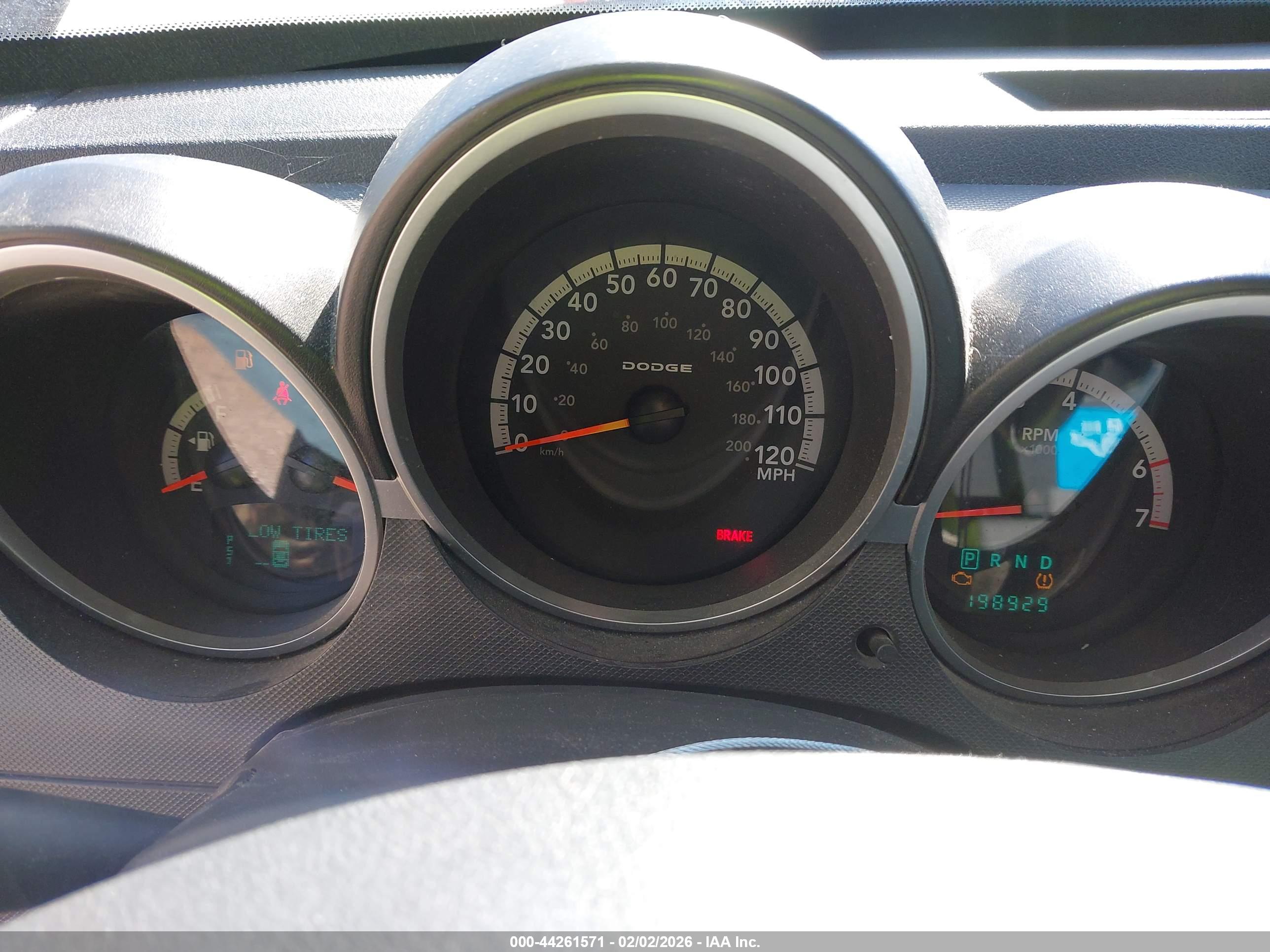 DODGE NITRO image 7