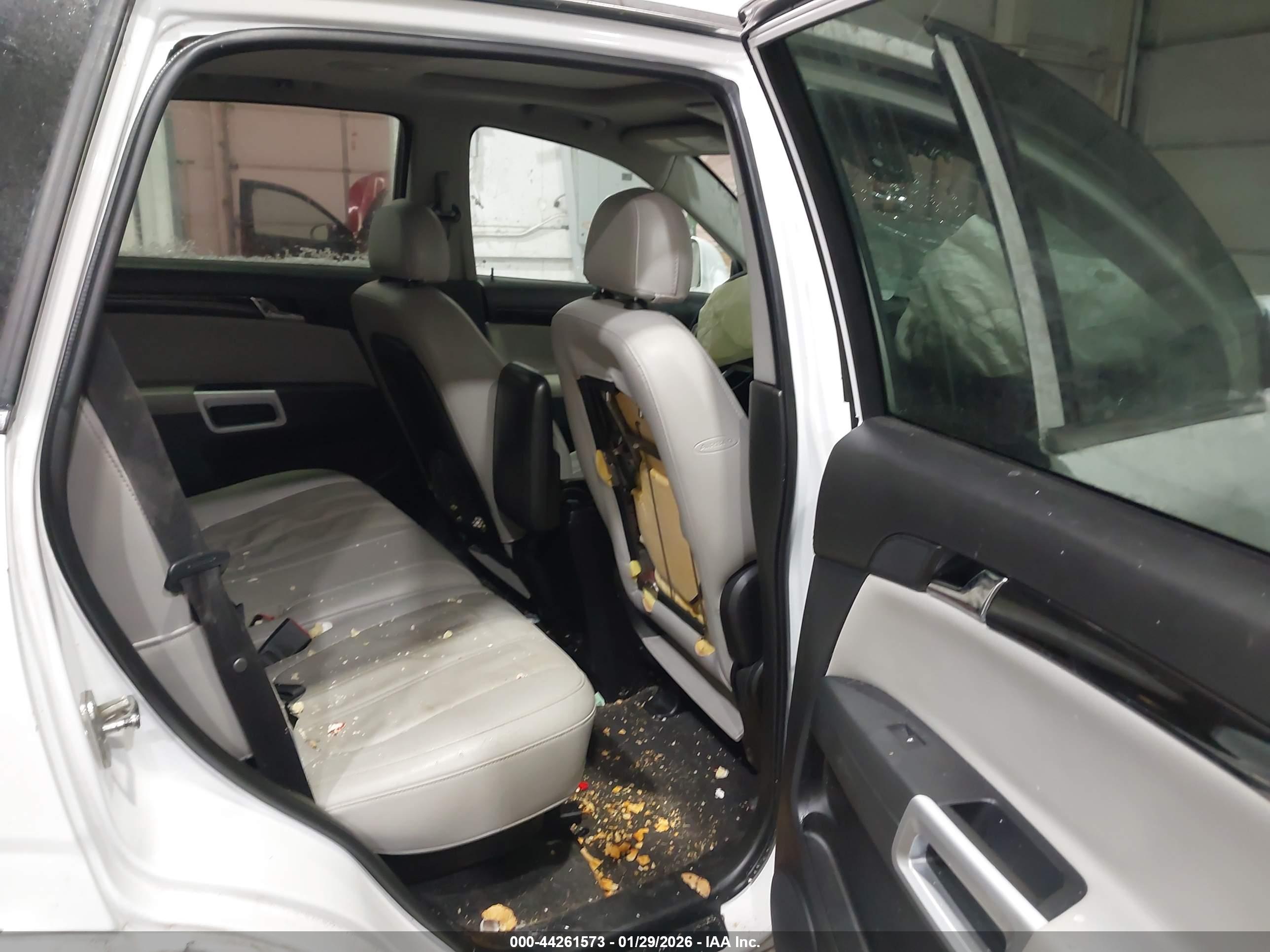 CHEVROLET CAPTIVA image 8