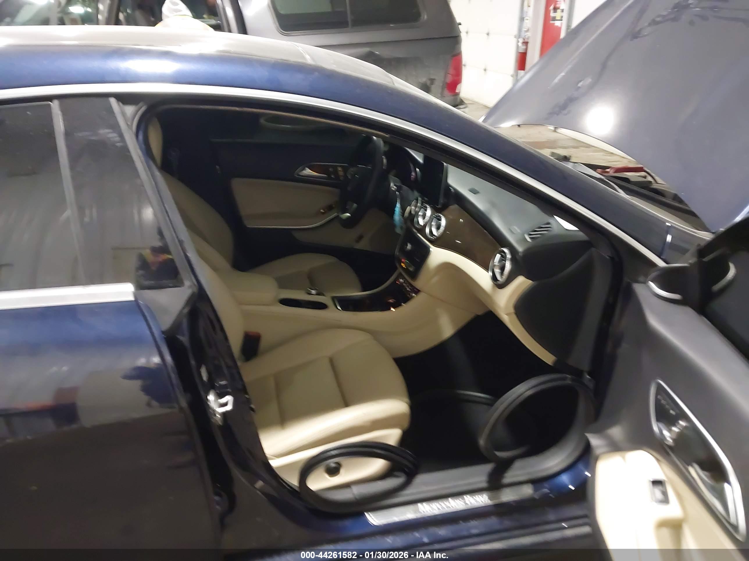 MERCEDES-BENZ CLA image 5