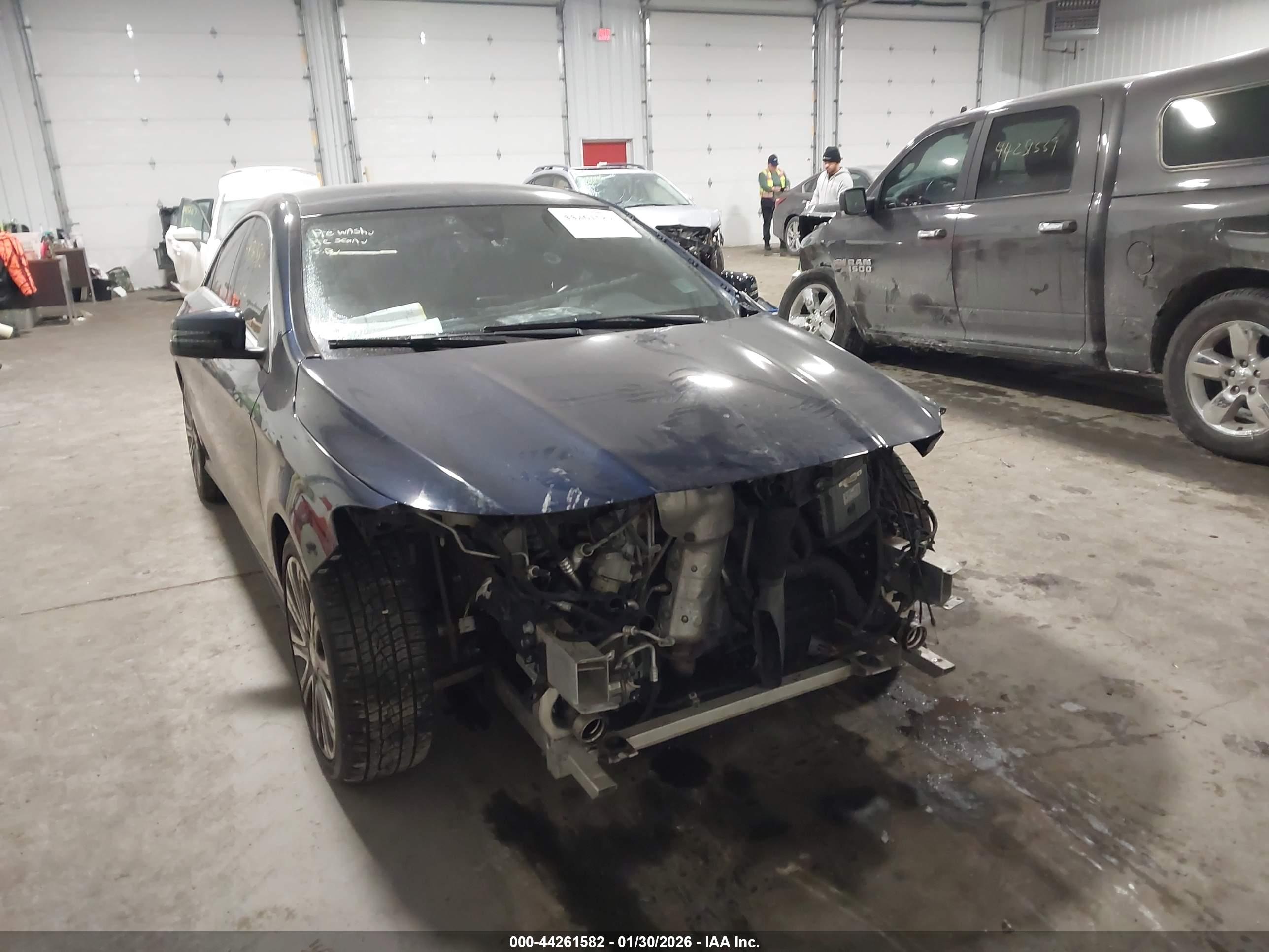 MERCEDES-BENZ CLA image 6