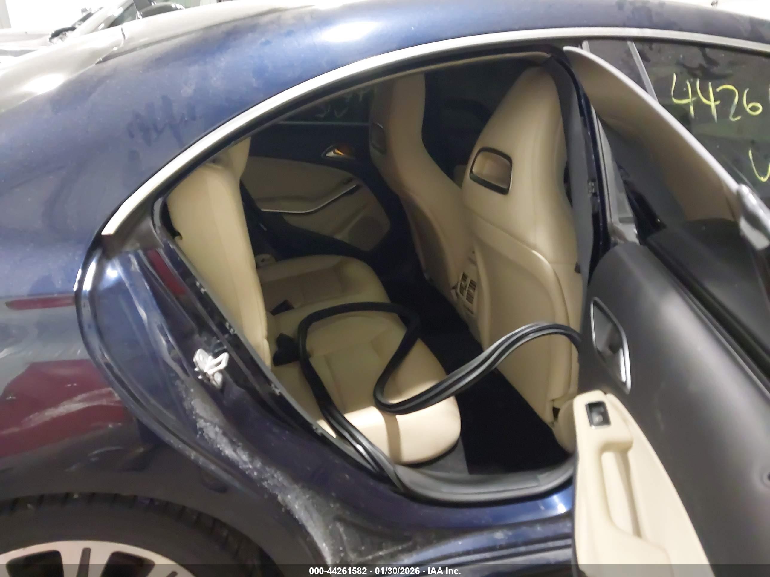 MERCEDES-BENZ CLA image 8
