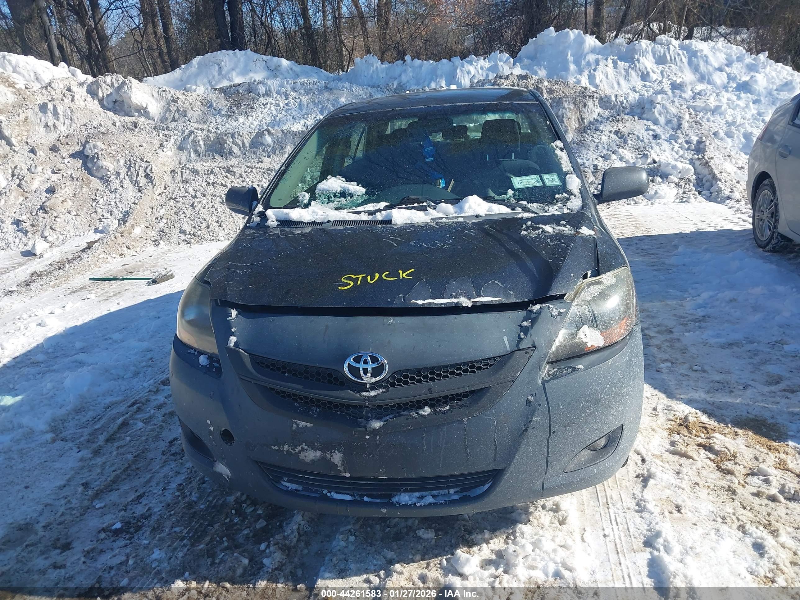 TOYOTA YARIS image 6