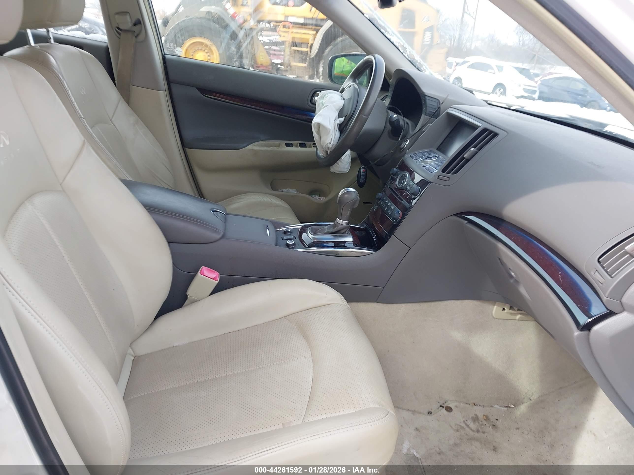 INFINITI G37X image 5