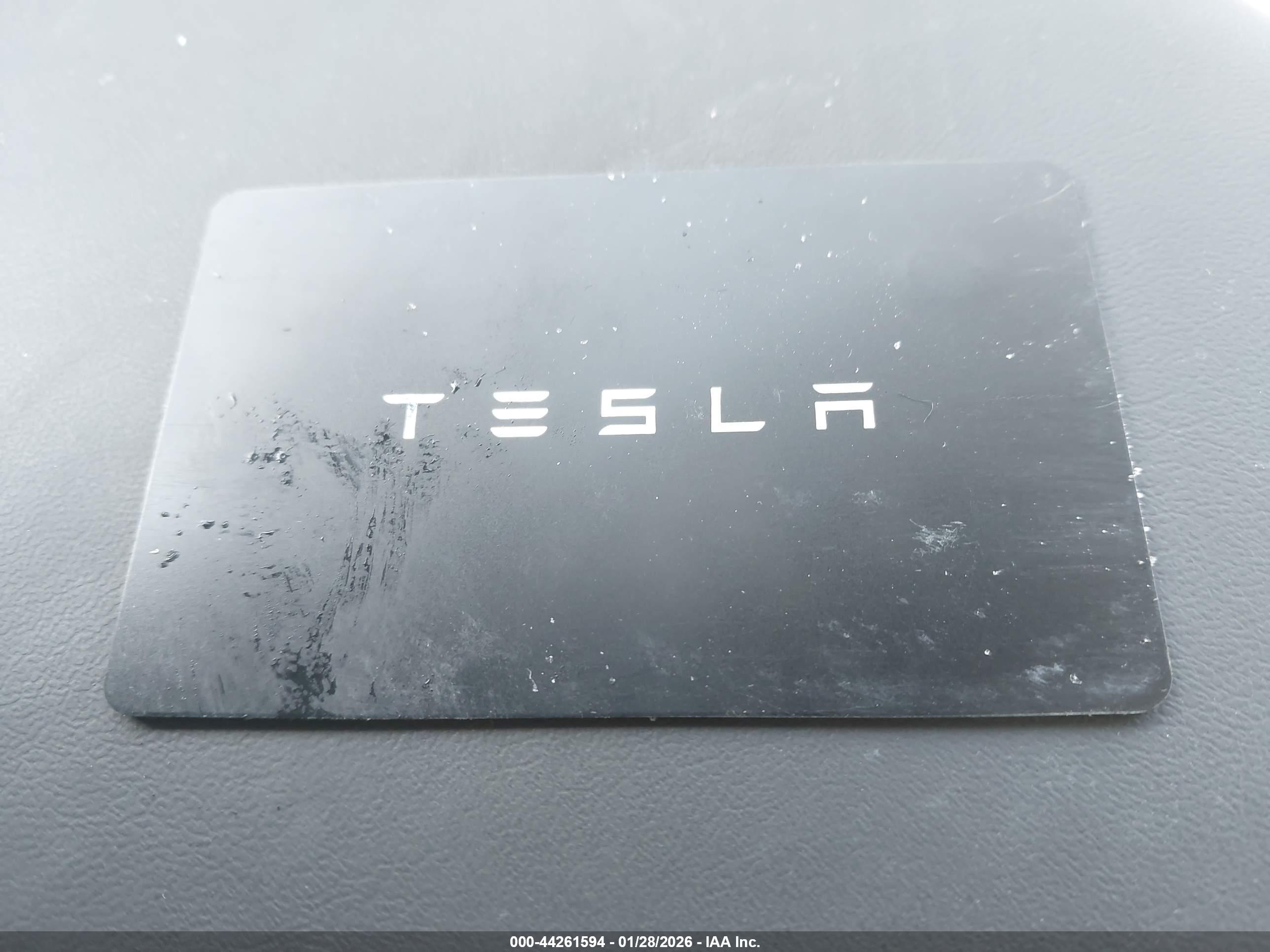 TESLA MODEL image 11